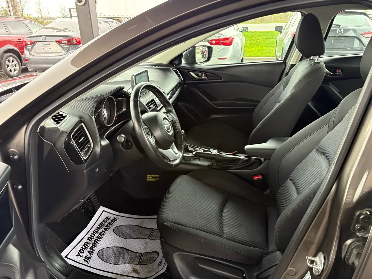 Mazda 3 снимка Mazda 3