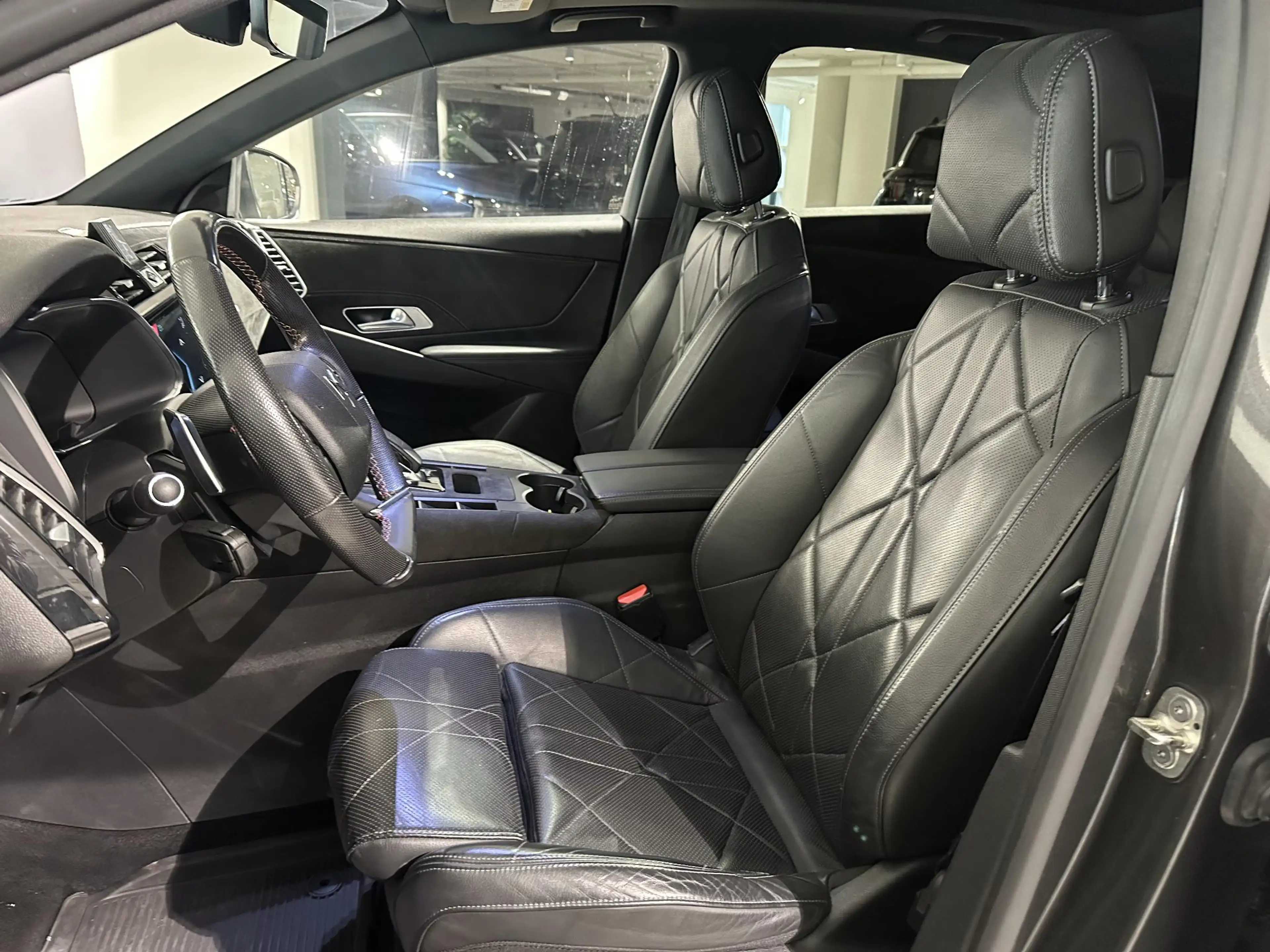 DS Automobiles DS 7 Crossback E-Tense 4x4 Performance Line | Camera | Leder | Pa — photo 10