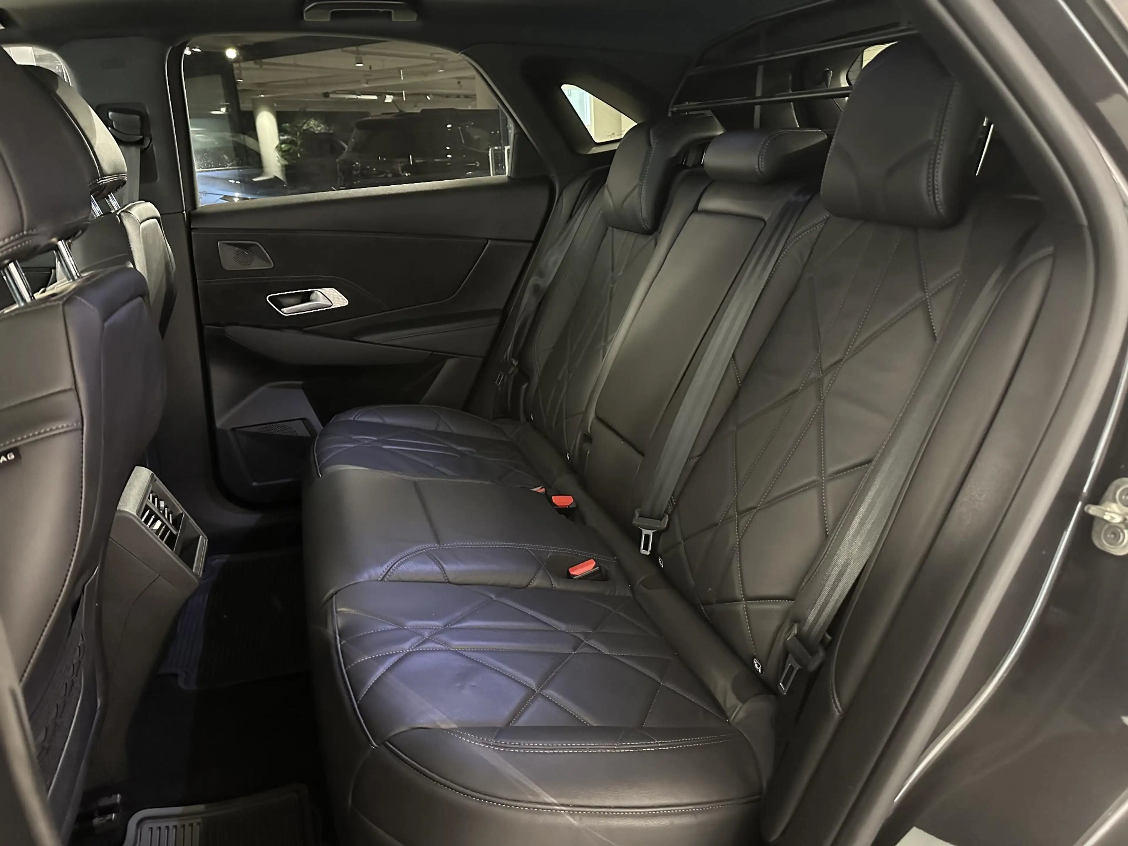 DS Automobiles DS 7 Crossback E-Tense 4x4 Performance Line | Camera | Leder | Pa — photo 11