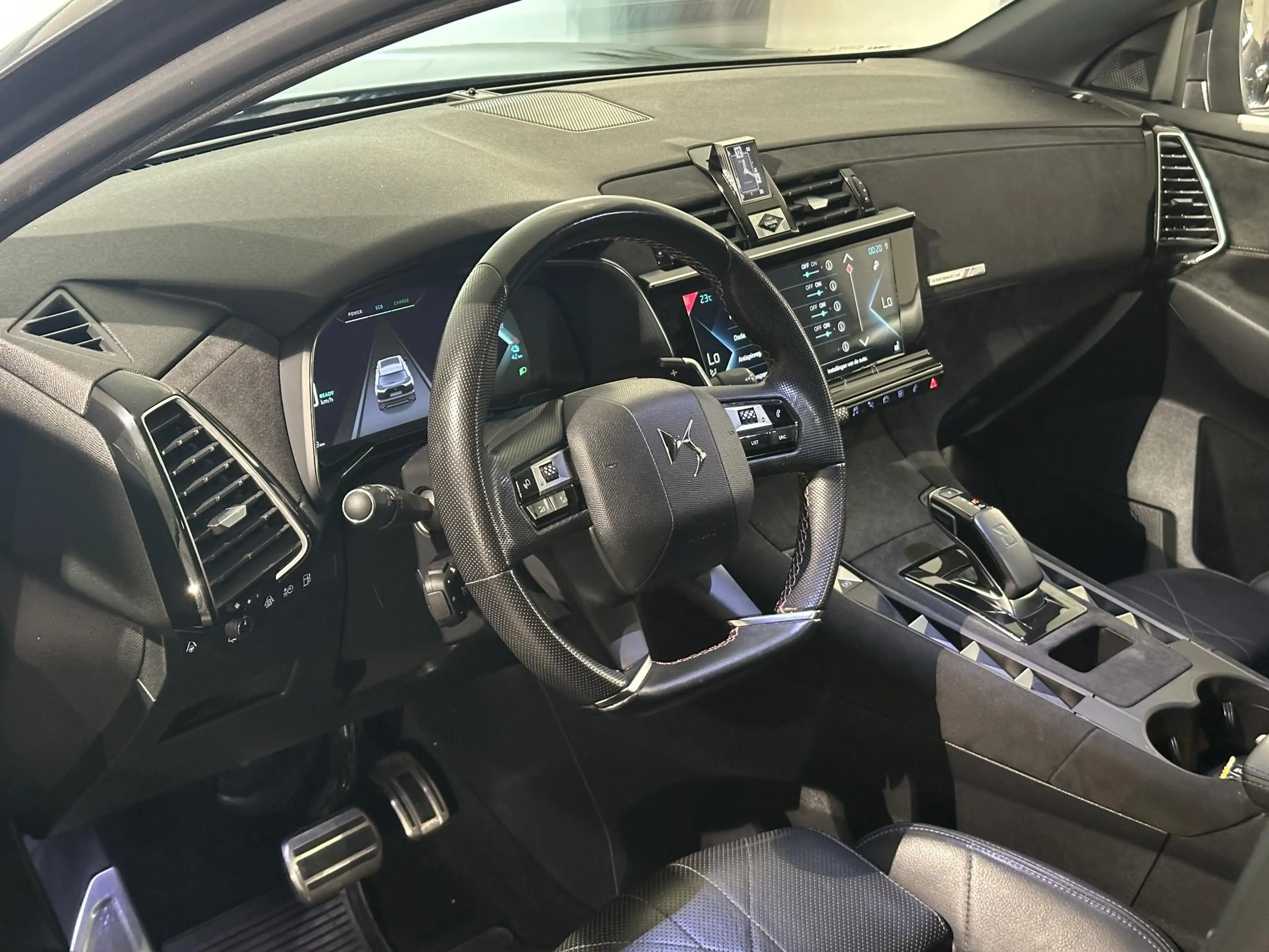 DS Automobiles DS 7 Crossback E-Tense 4x4 Performance Line | Camera | Leder | Pa — photo 13