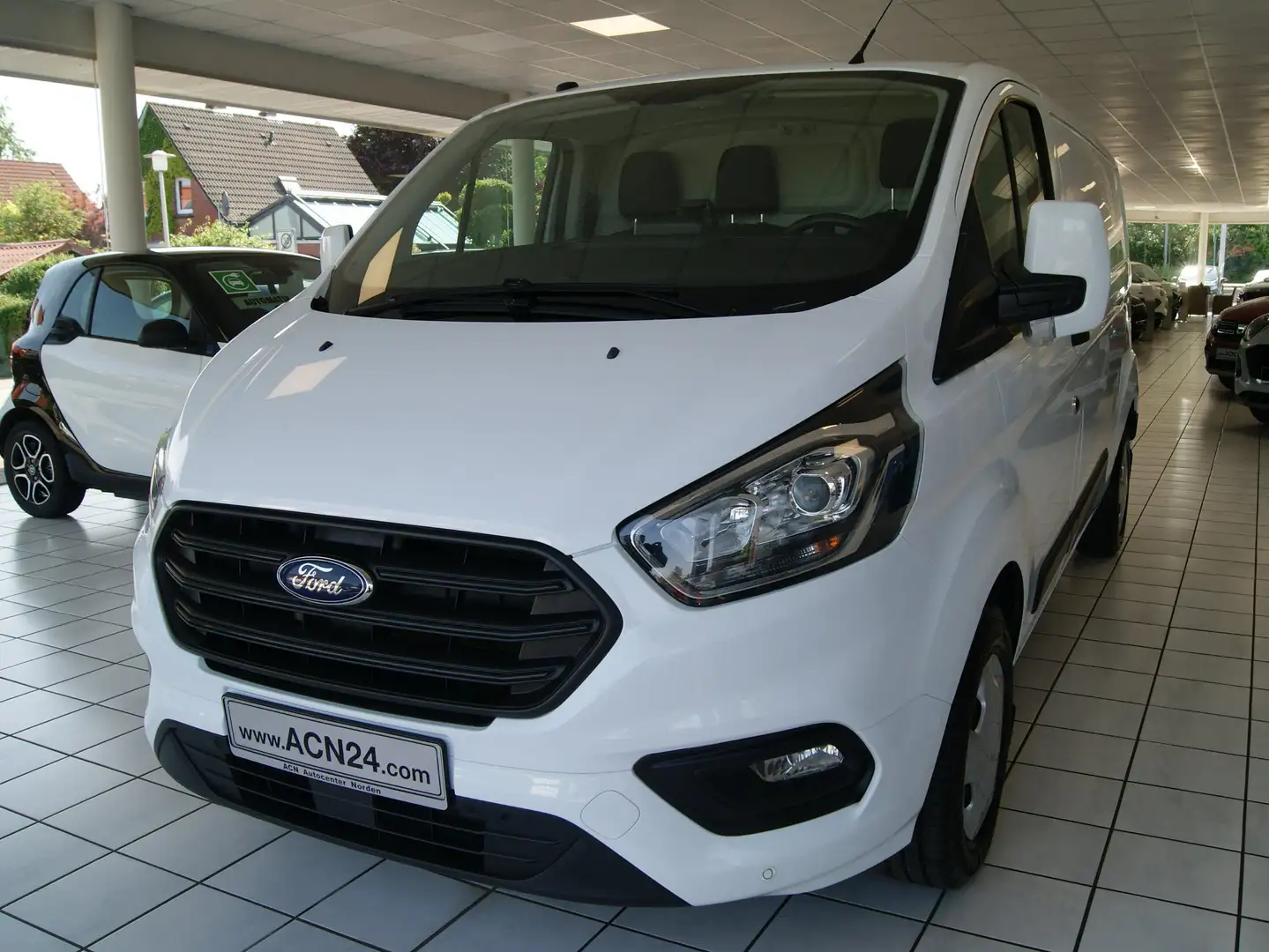Ford Transit Custom 300 L2 H1 Trend Navi Blanco - 1