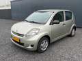 Daihatsu Sirion 2 1.0-12V Trend NWE APK!5DEURS!KOOPJE! Gelb - thumbnail 3