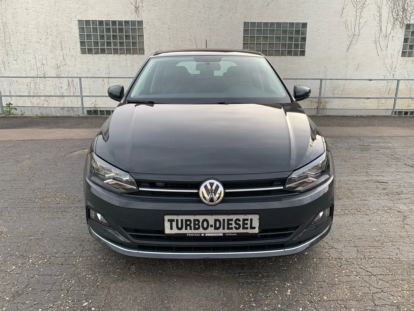 Volkswagen Polo 1.6 TDI DSG Highline  *APS*SHZ*Tempomat*1. Hand* Grau - 2