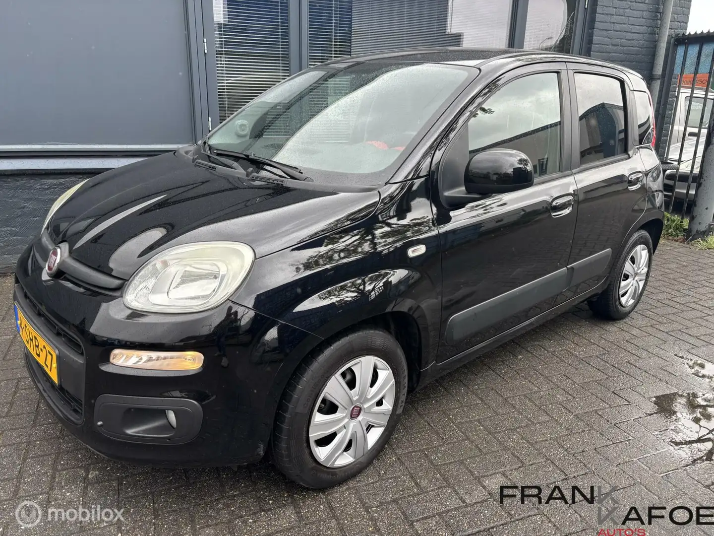 Fiat Panda 0.9 TwinAir Lounge Airco BlueTooth Privacy glas Noir - 1