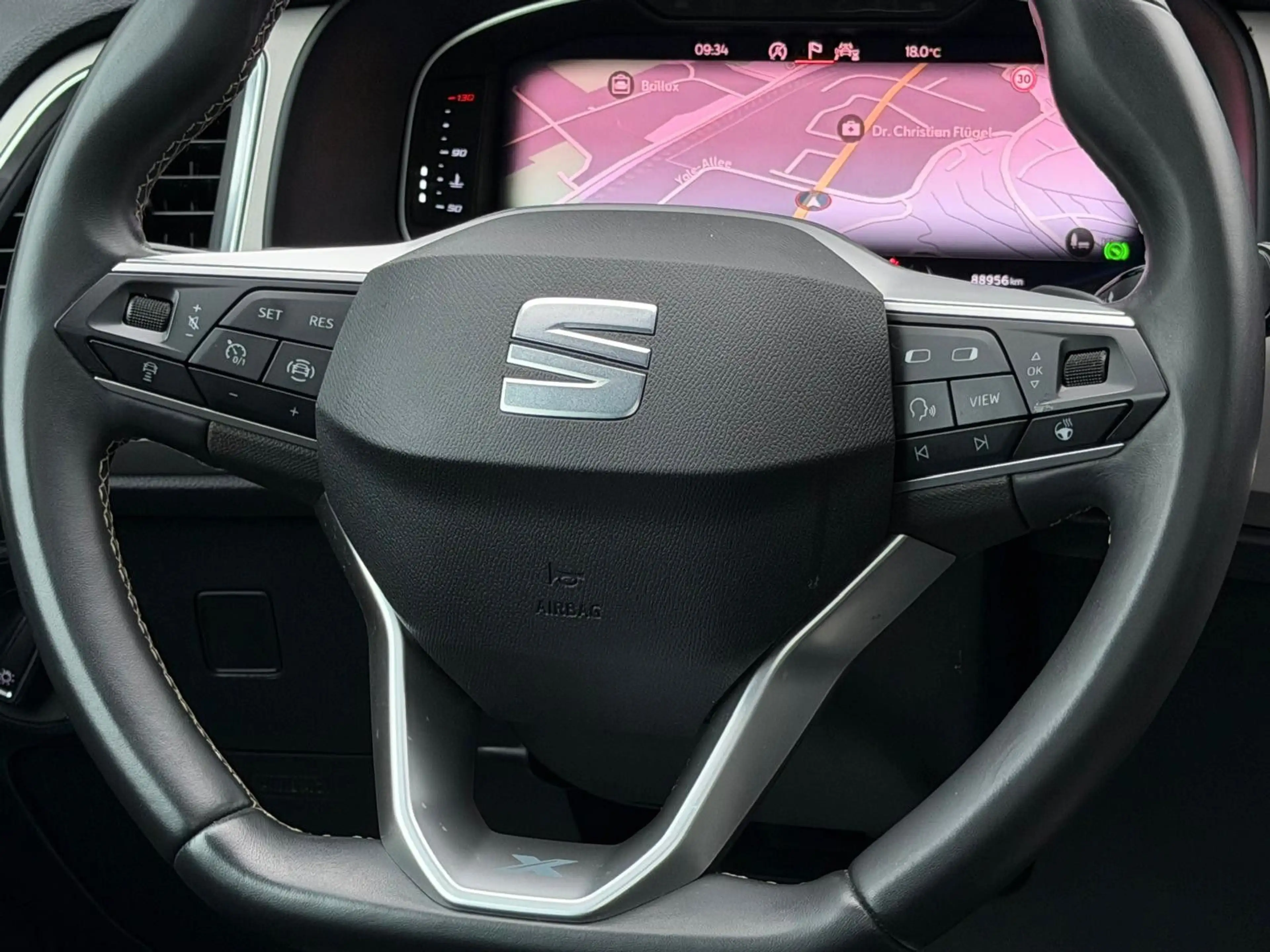 SEAT Ateca 2.0 TDI Xperience 4Drive Pano-360-AHK-LED- — photo 14