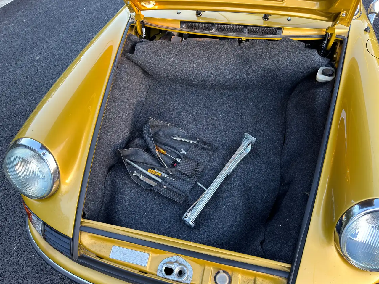 Porsche 911 2.4T, foto 10
