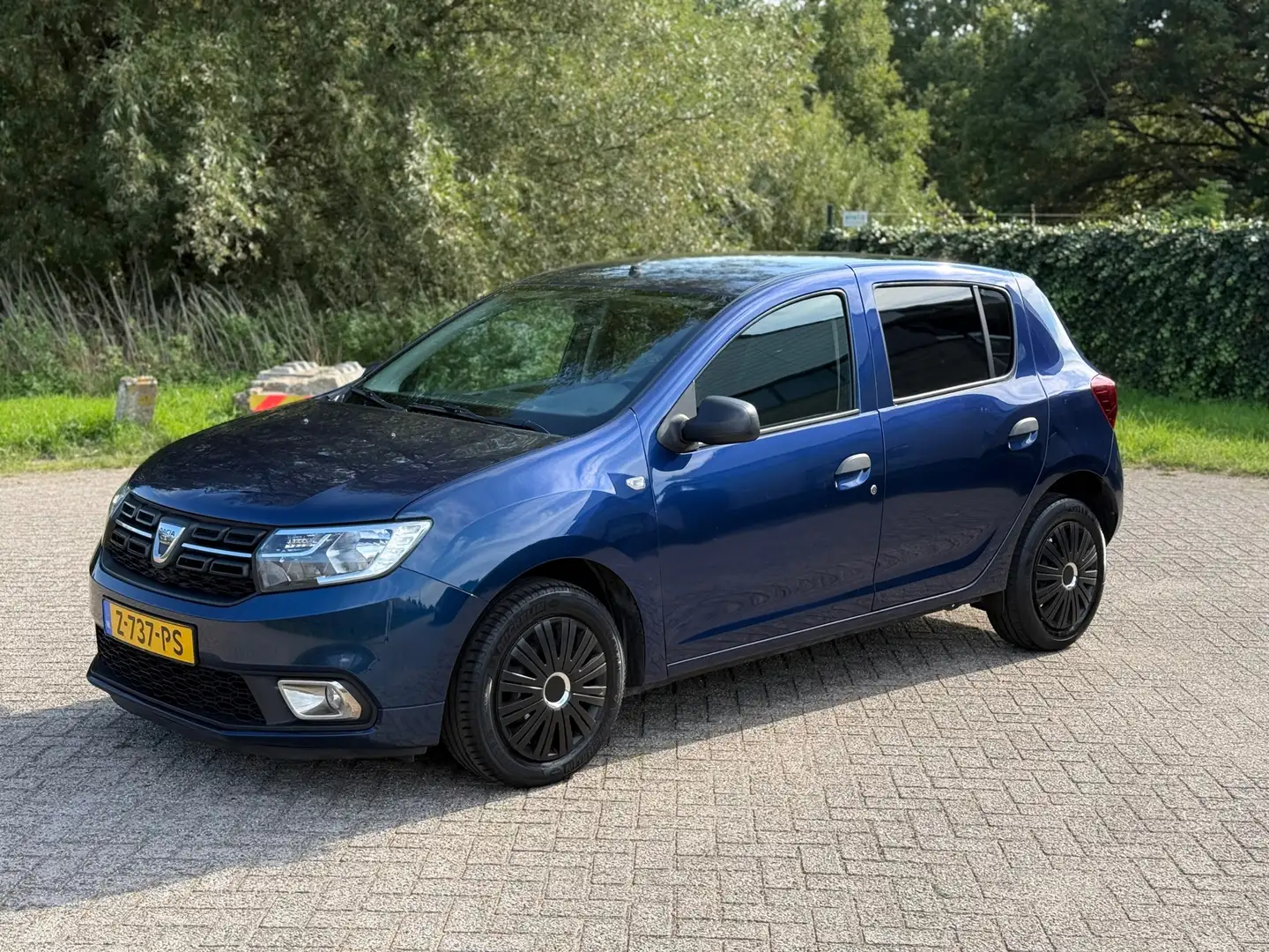 Dacia Sandero 1.0 SCe Laureate AIRCO I ELEC RAMEN I BLUETOOTH Bleu - 1