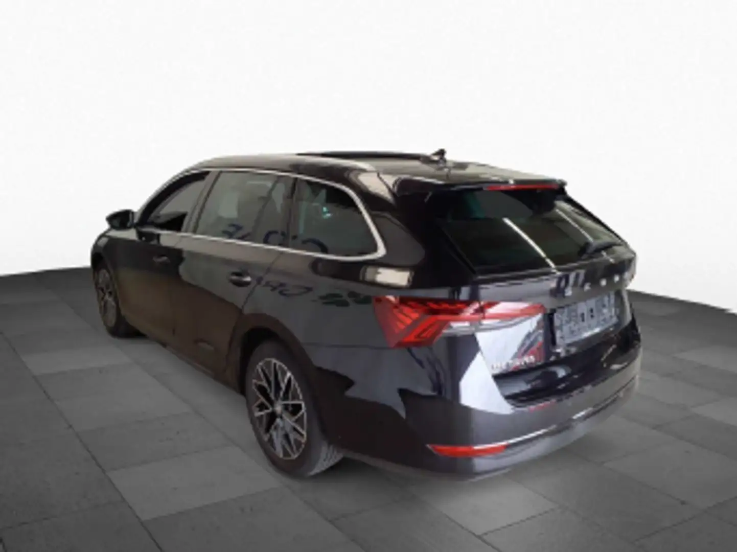 Skoda Octavia Combi 1.5 TSI Style PANO,NAVI,AHK, Noir - 2