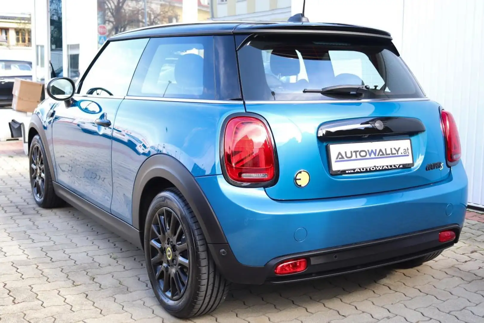 MINI Cooper SE 32,6kWh Aut. Blau - 2