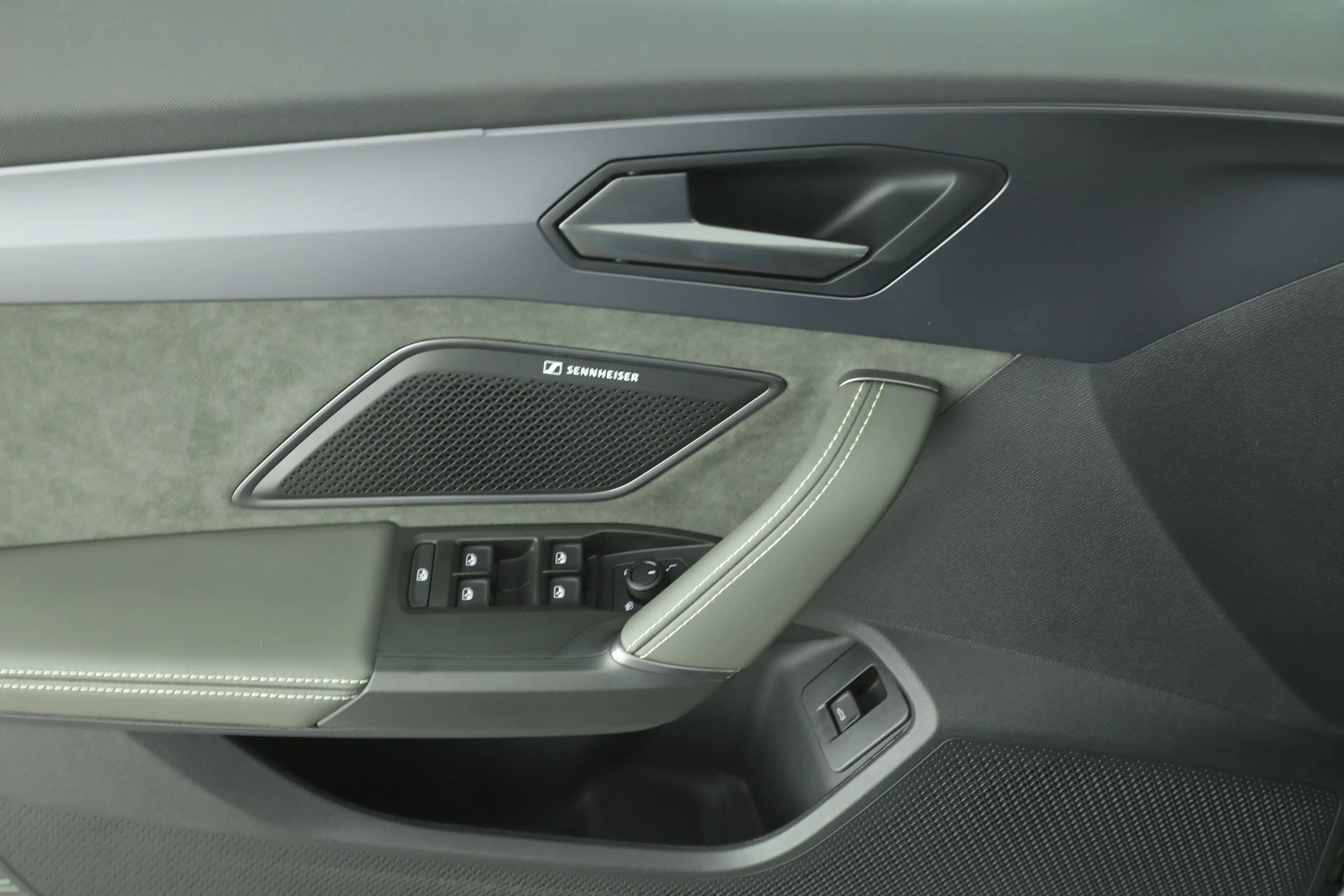 CUPRA Formentor 2.0 TSI DSG 4Drive VZ Tribe Edition — photo 13