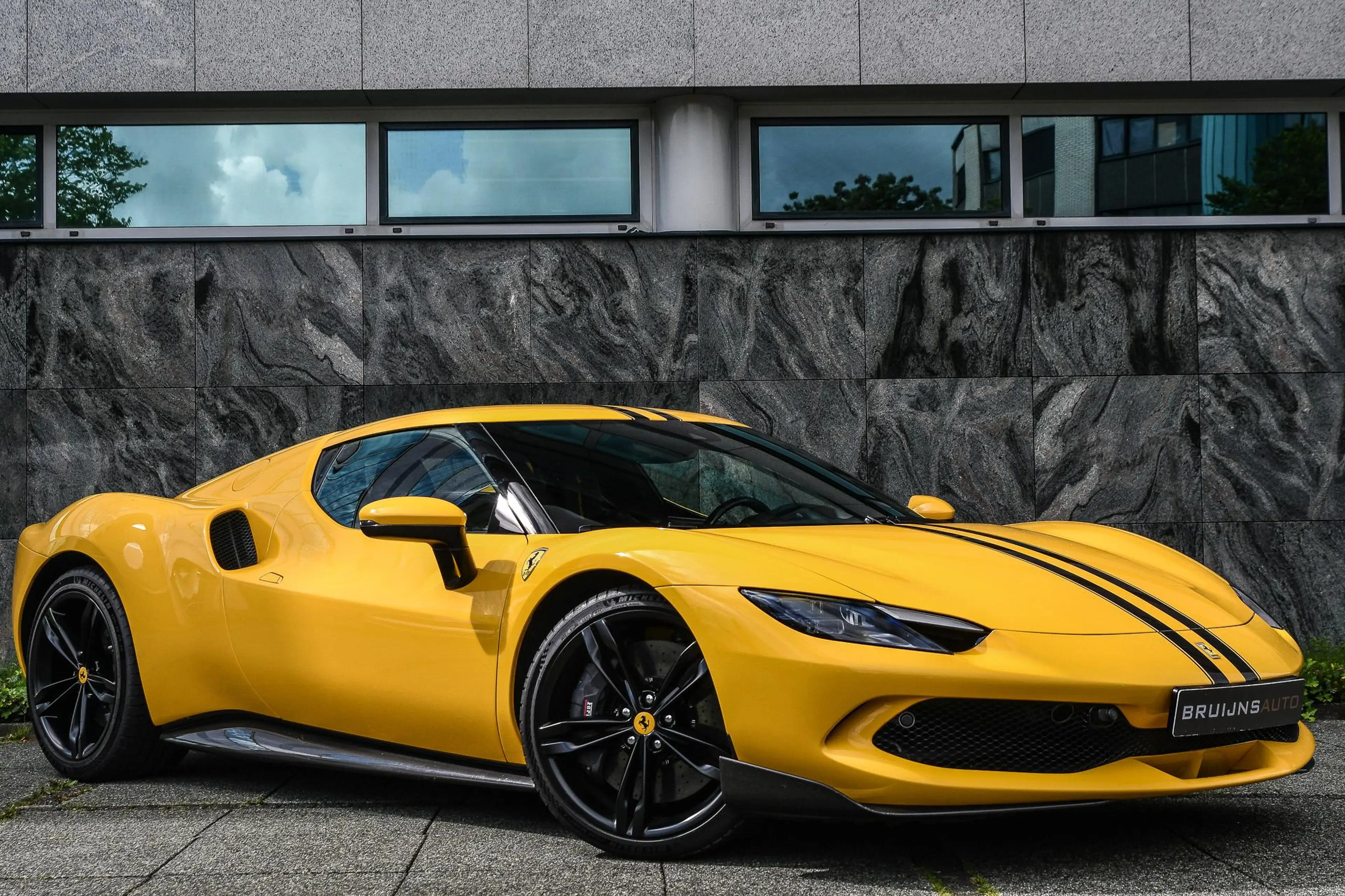 Ferrari 296 GTB 3.0 V6 Assetto fiorano|Giallo Modena|Garantie| — photo 2