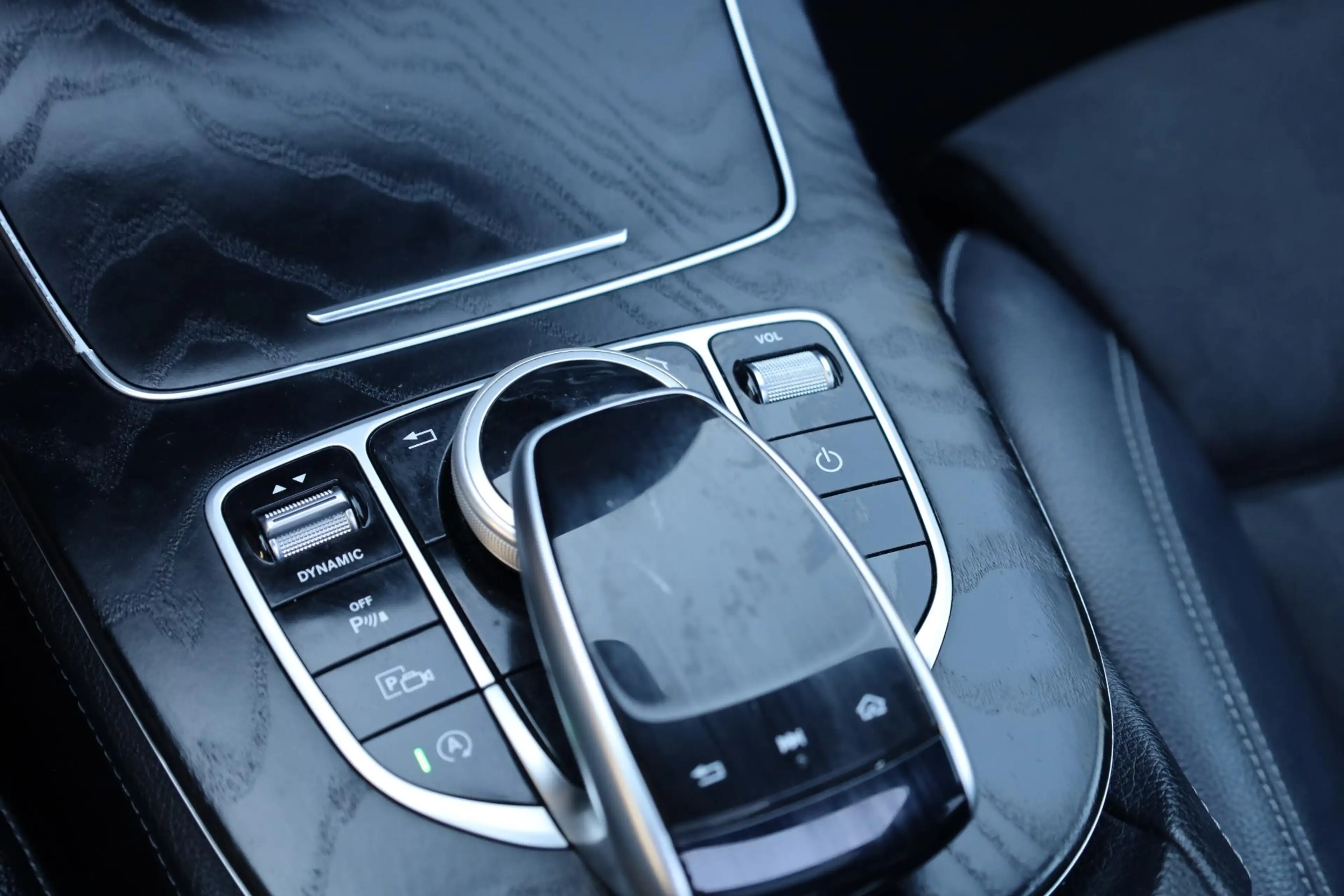 Mercedes-Benz E 250 Premium Plus AMG-LINE PANO BURMESTER LEER HUD CARP — photo 23