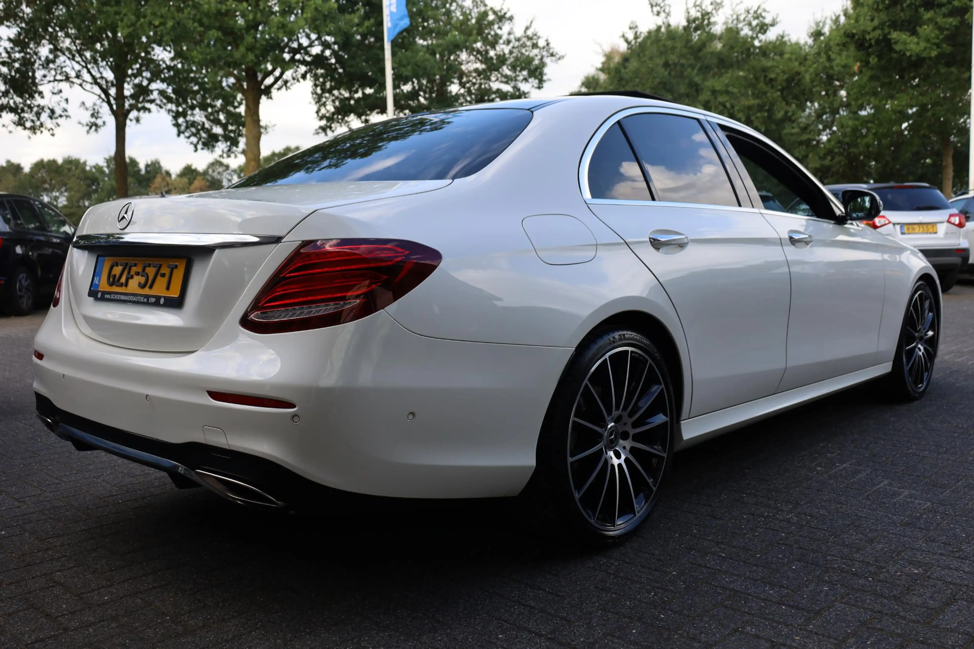 Mercedes-Benz E 250 Premium Plus AMG-LINE PANO BURMESTER LEER HUD CARP — photo 4