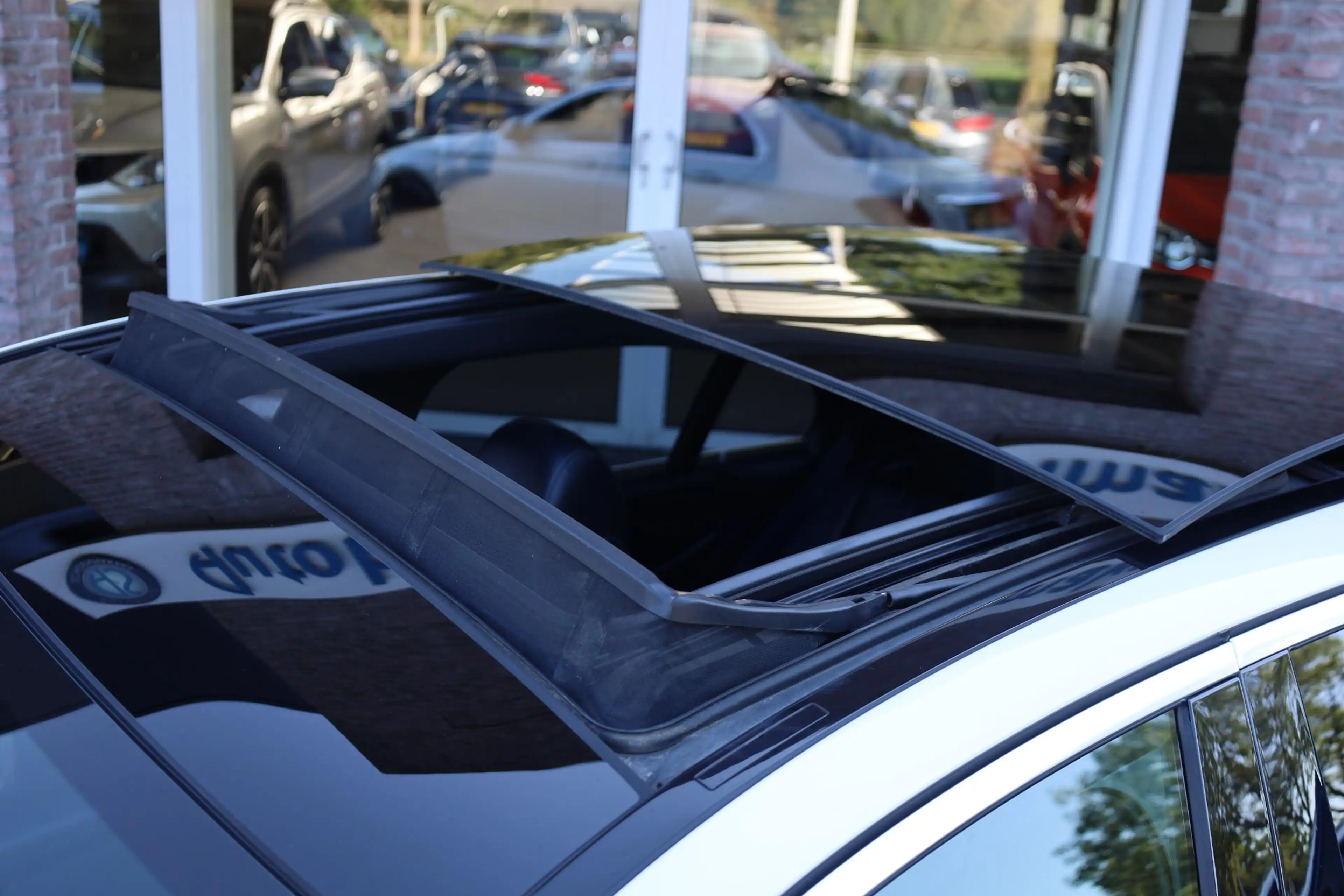Mercedes-Benz E 250 Premium Plus AMG-LINE PANO BURMESTER LEER HUD CARP — photo 41
