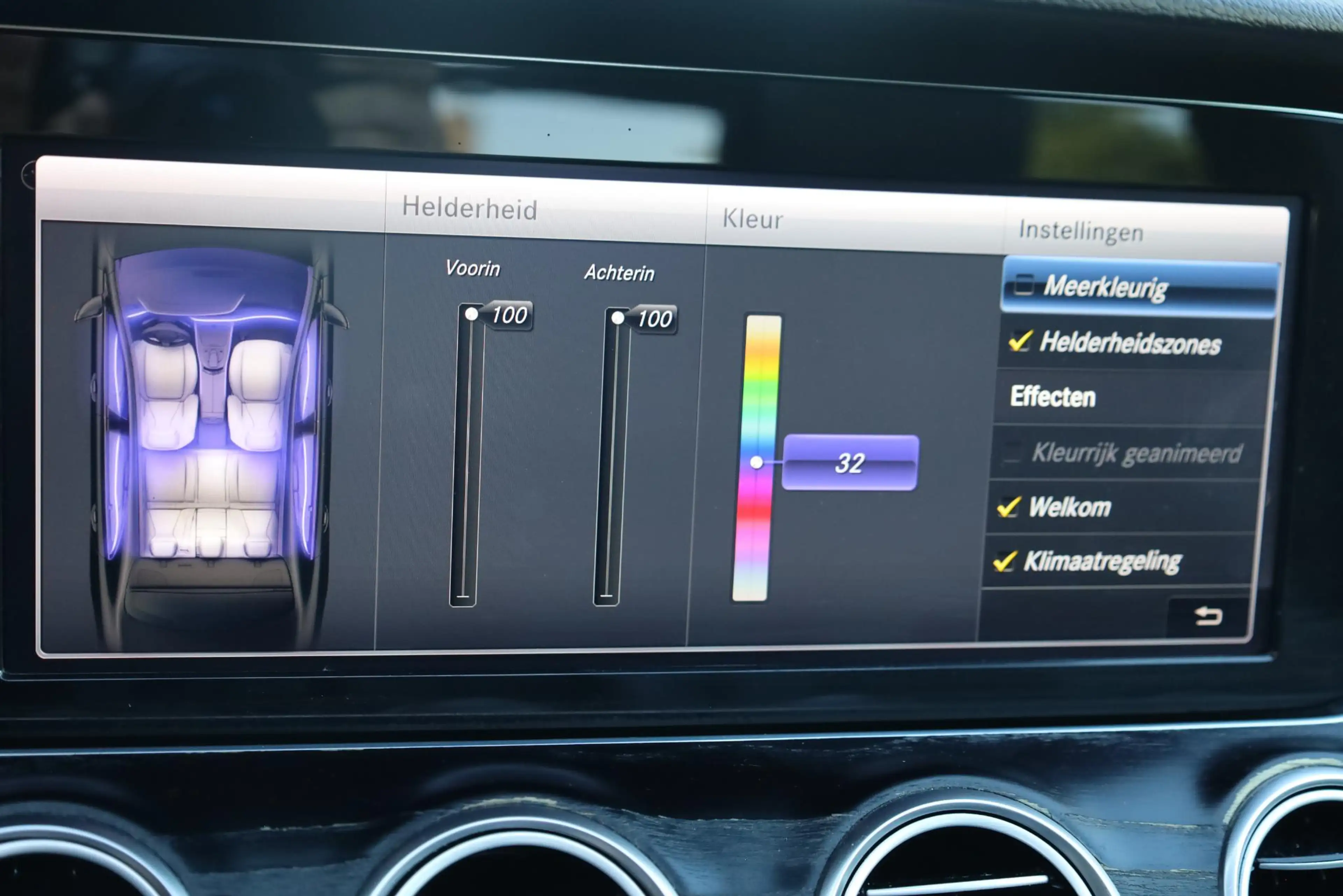 Mercedes-Benz E 250 Premium Plus AMG-LINE PANO BURMESTER LEER HUD CARP — photo 26