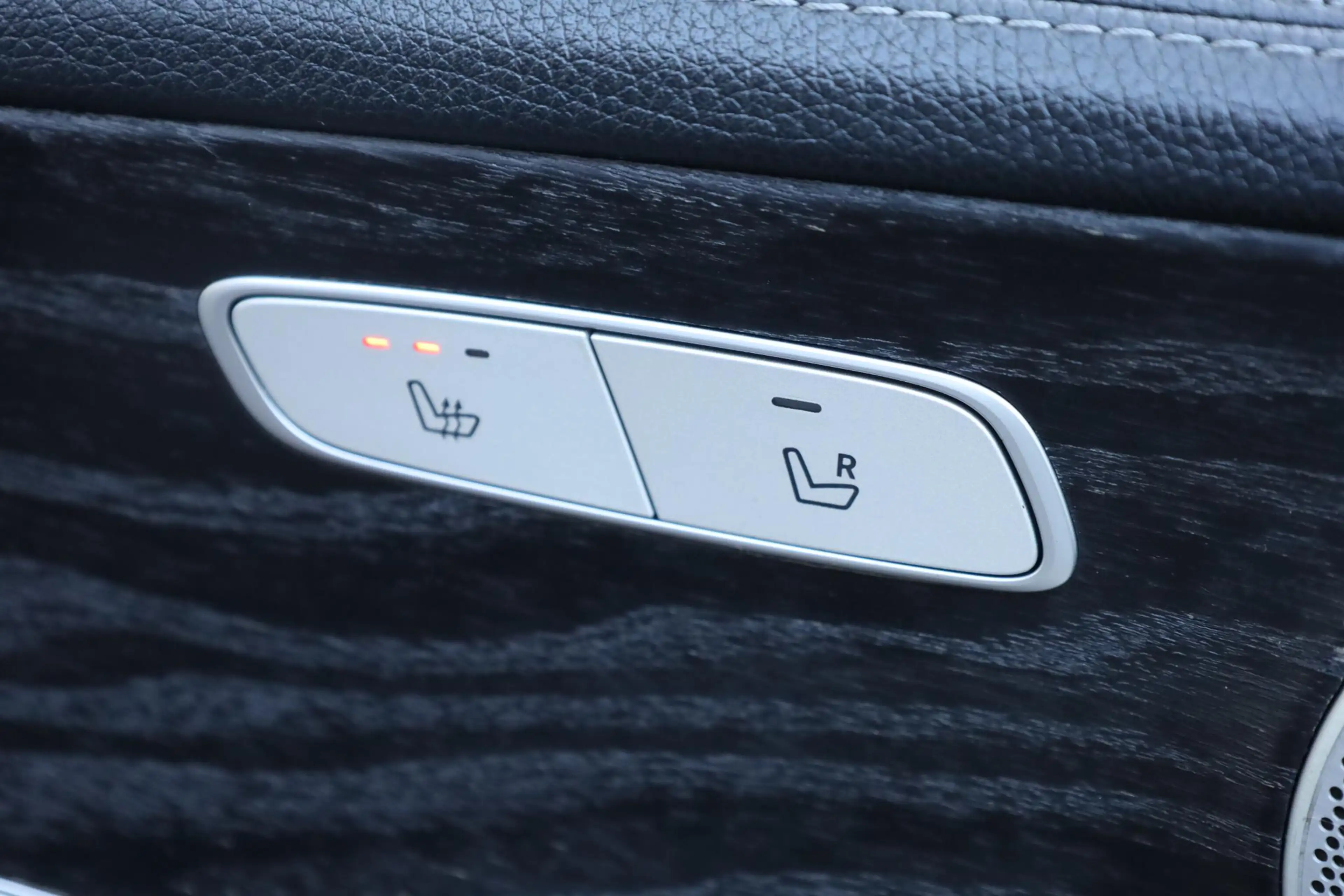 Mercedes-Benz E 250 Premium Plus AMG-LINE PANO BURMESTER LEER HUD CARP — photo 34