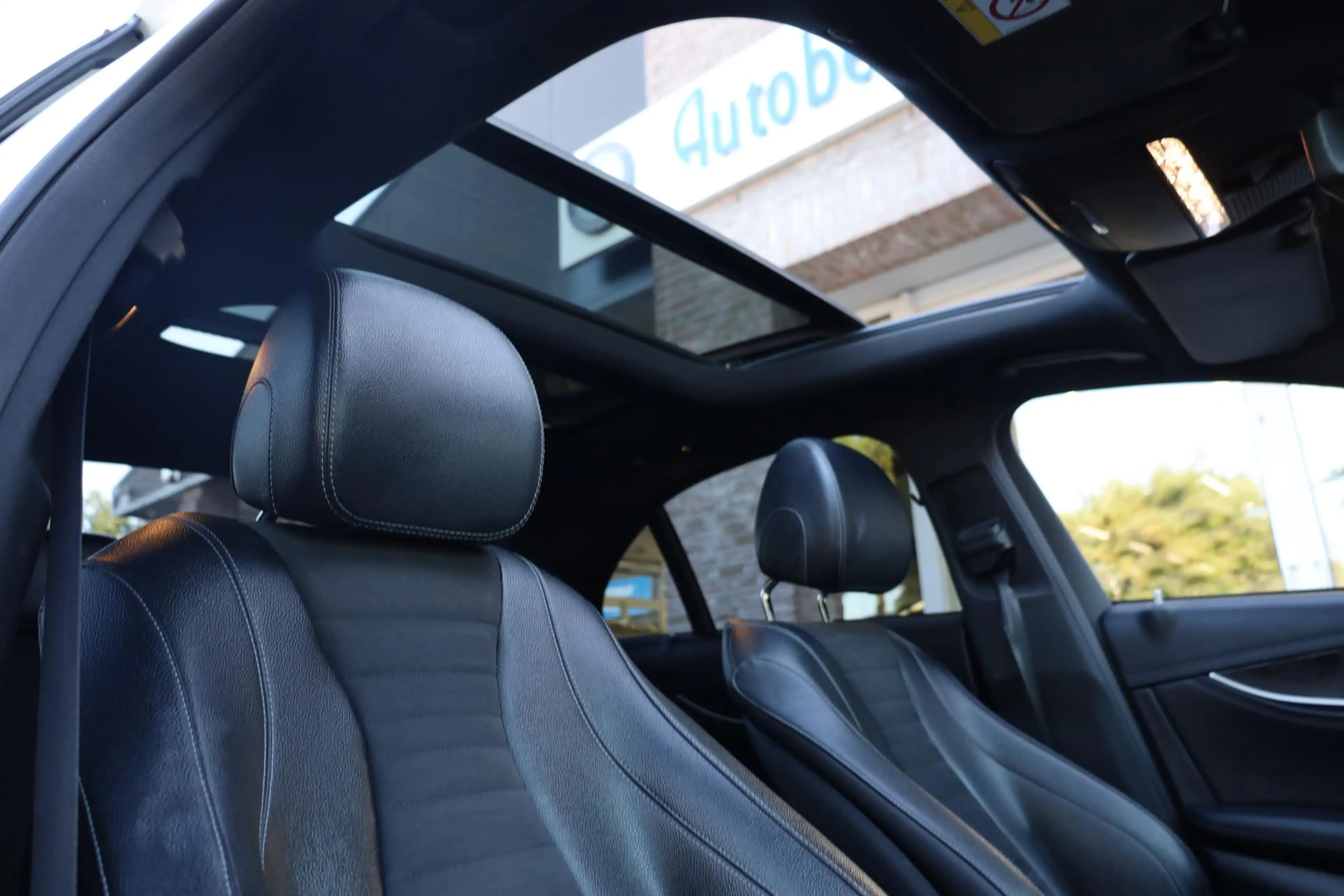 Mercedes-Benz E 250 Premium Plus AMG-LINE PANO BURMESTER LEER HUD CARP — photo 11