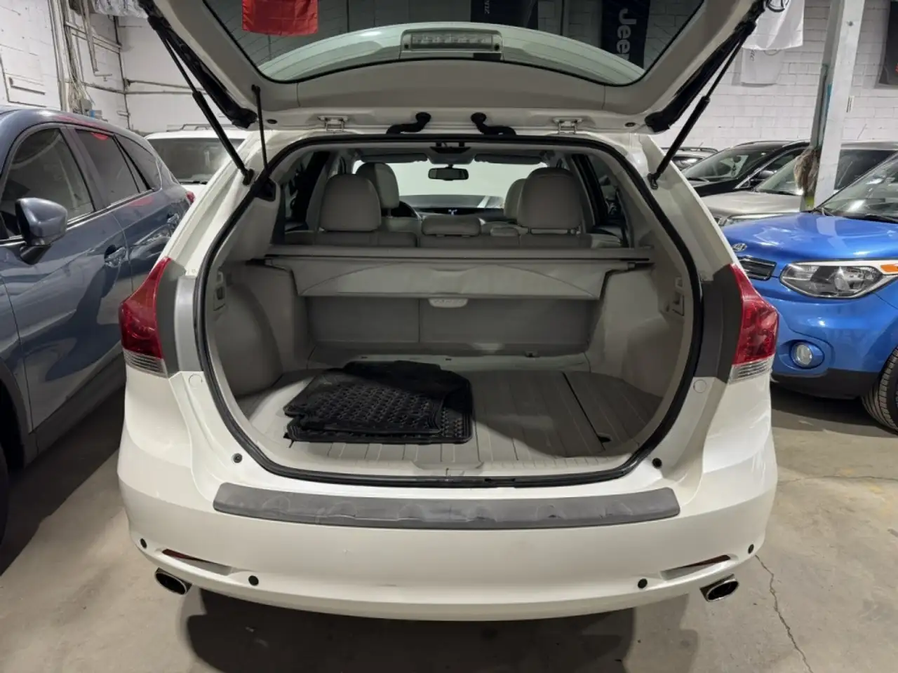 Toyota Venza снимка Toyota Venza