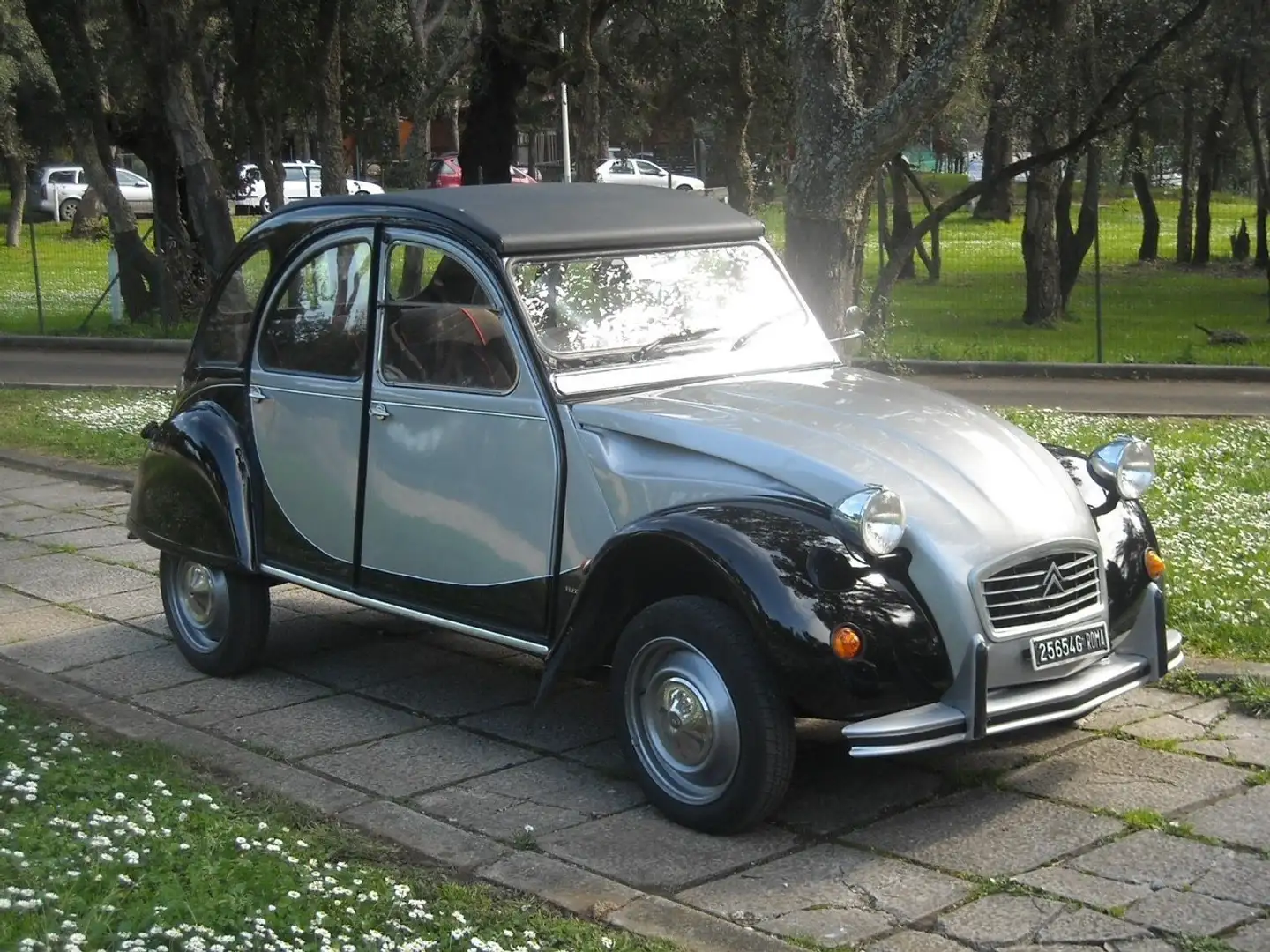 Citroen 2CV 2CV6 0.6 Special Gümüş rengi - 2