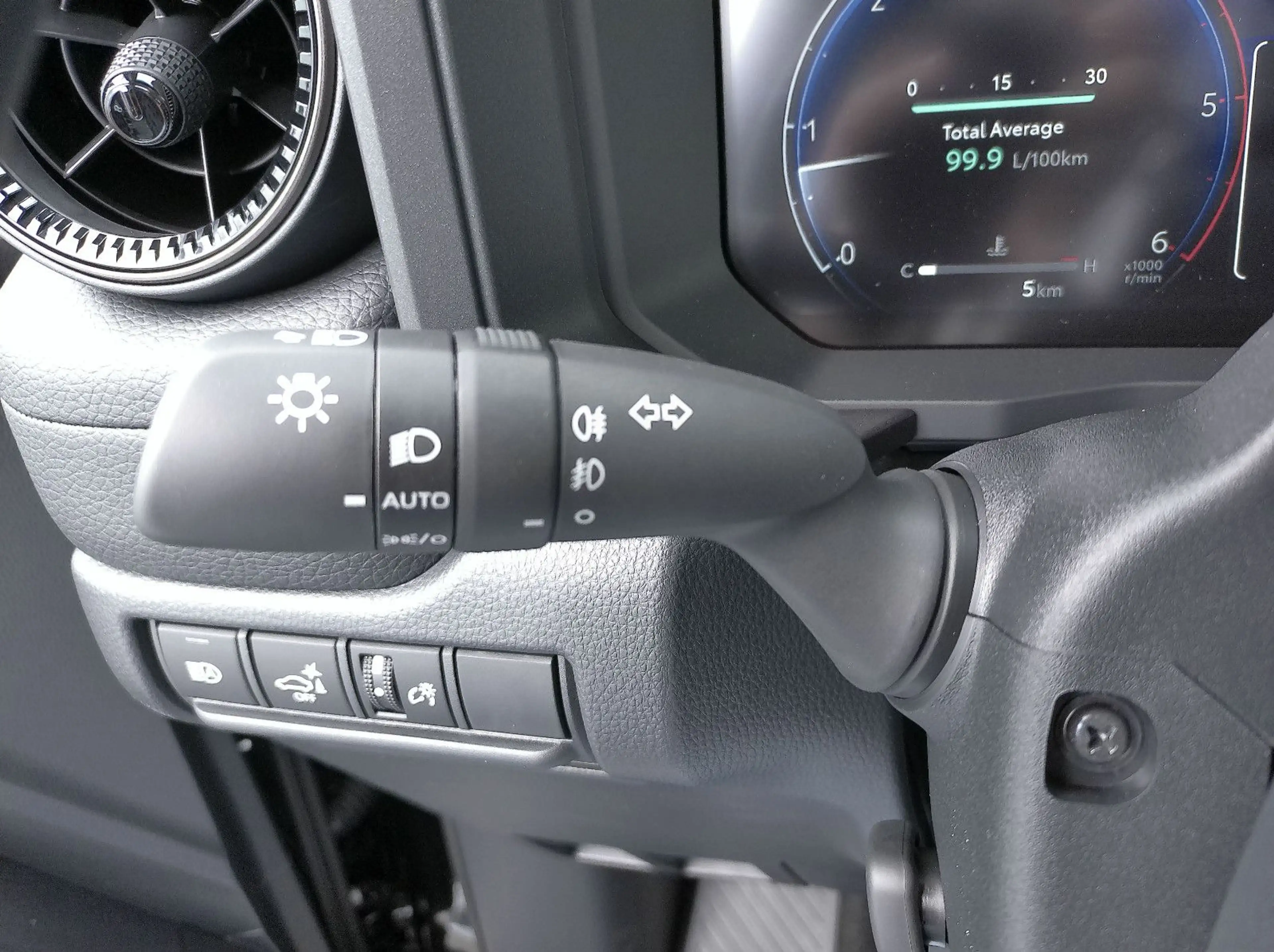 Toyota Land Cruiser 2.8 D-4D Mild-Hybrid 4WD Lounge — photo 15