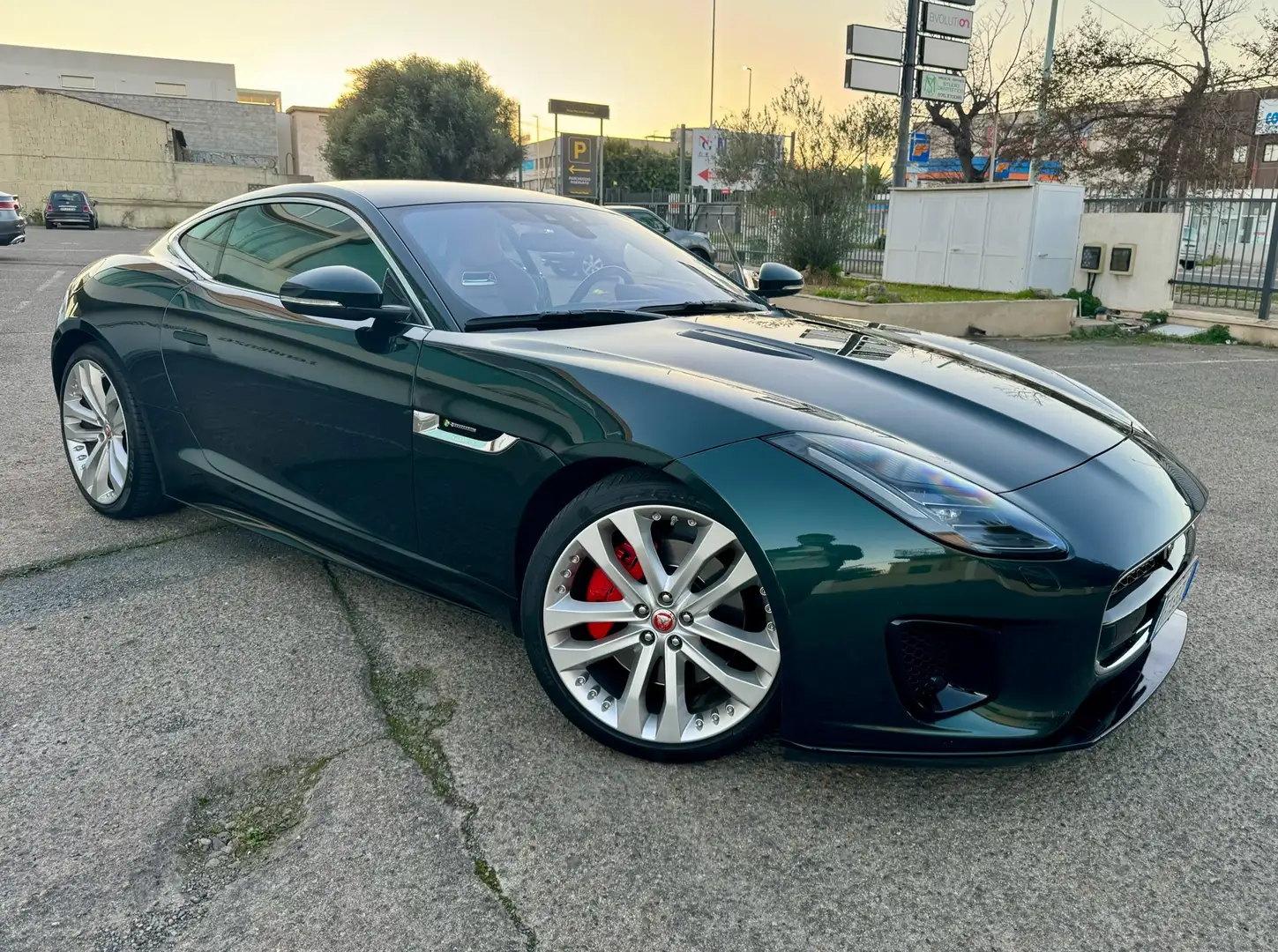 Jaguar F-Type Coupe 2.0 i4 R-Dynamic rwd 300cv auto Zöld - 1