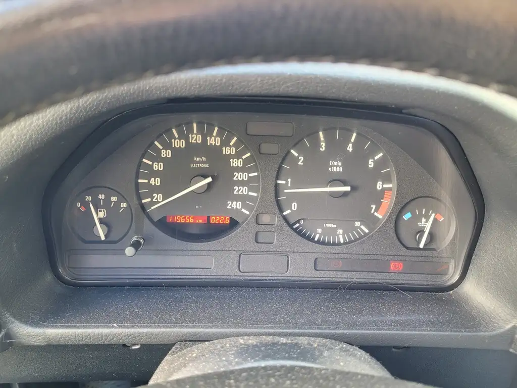BMW 518 1993 из Европы — купить под ключ