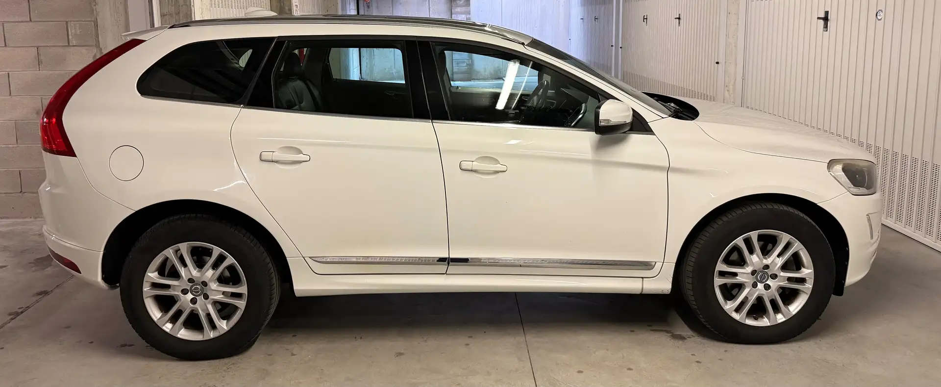 Volvo XC60 XC60 I 20142.4 d4 Summum awd 181cv geartronic Bianco - 2