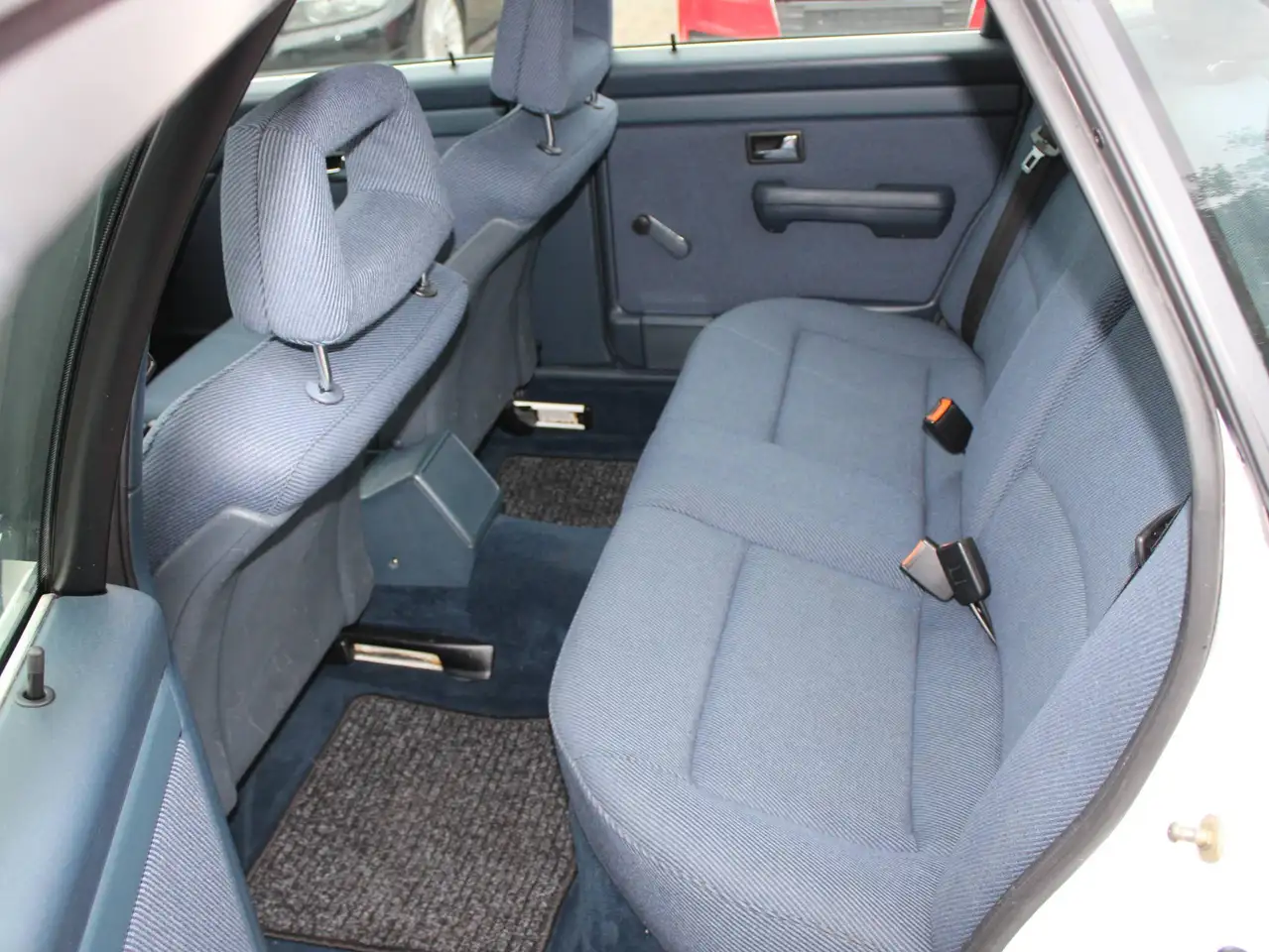Audi 100 2.3 E Business, foto 9