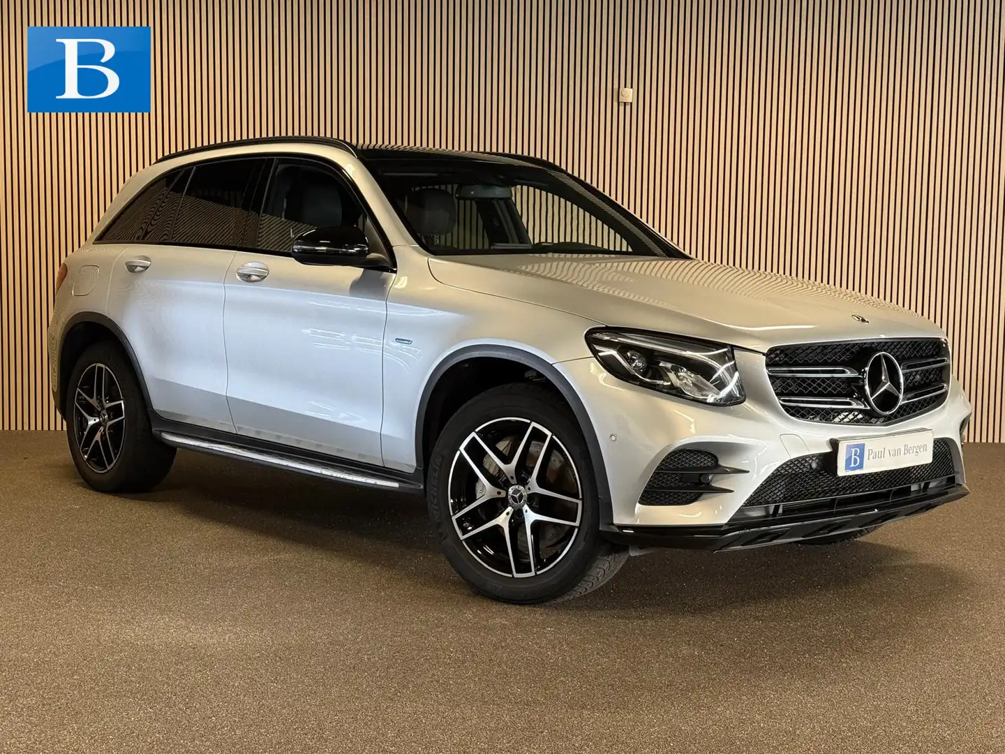 Mercedes-Benz GLC 350 350e 4 Matic AMG STYLING-PANORAMA-NIGHT PAKKET-CAM Grijs - 1