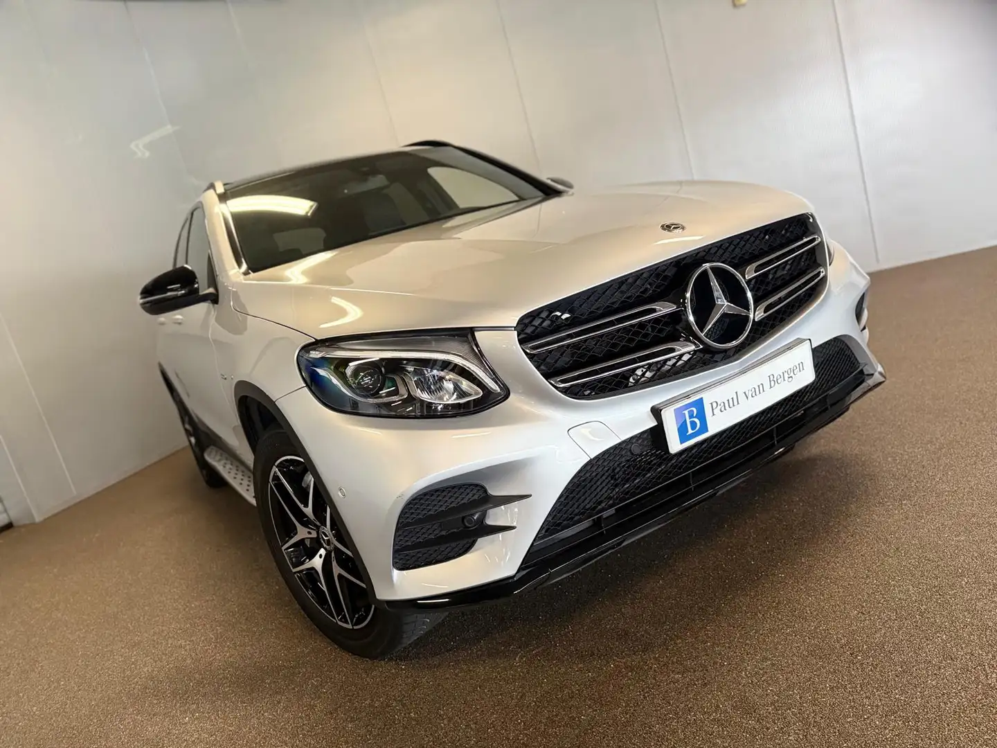 Mercedes-Benz GLC 350 350e 4 Matic AMG STYLING-PANORAMA-NIGHT PAKKET-CAM Grijs - 2
