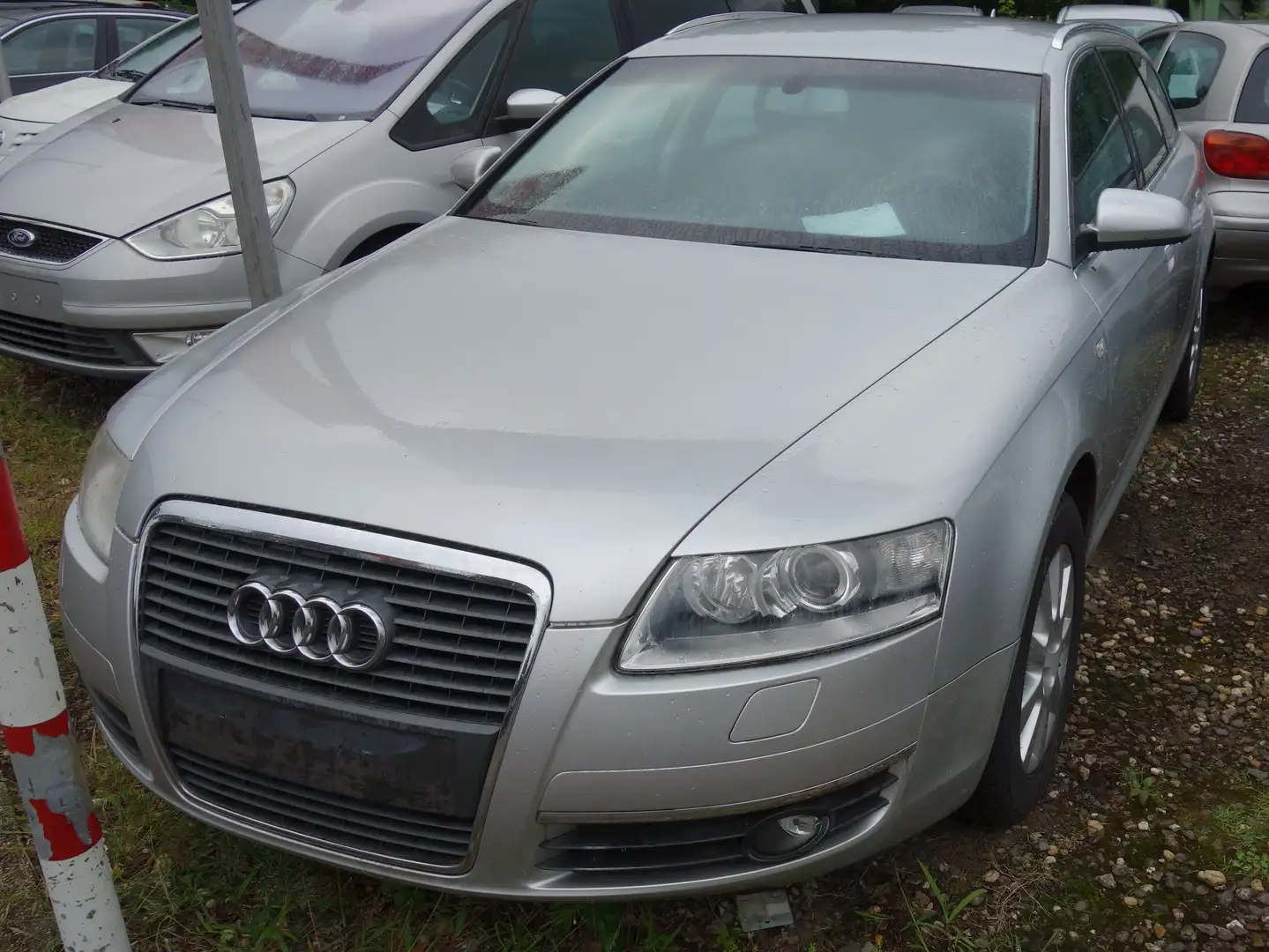 Audi A6 A6 Avant 2.4 multitronic Automatic TÜV 9.2027 Silber - 2