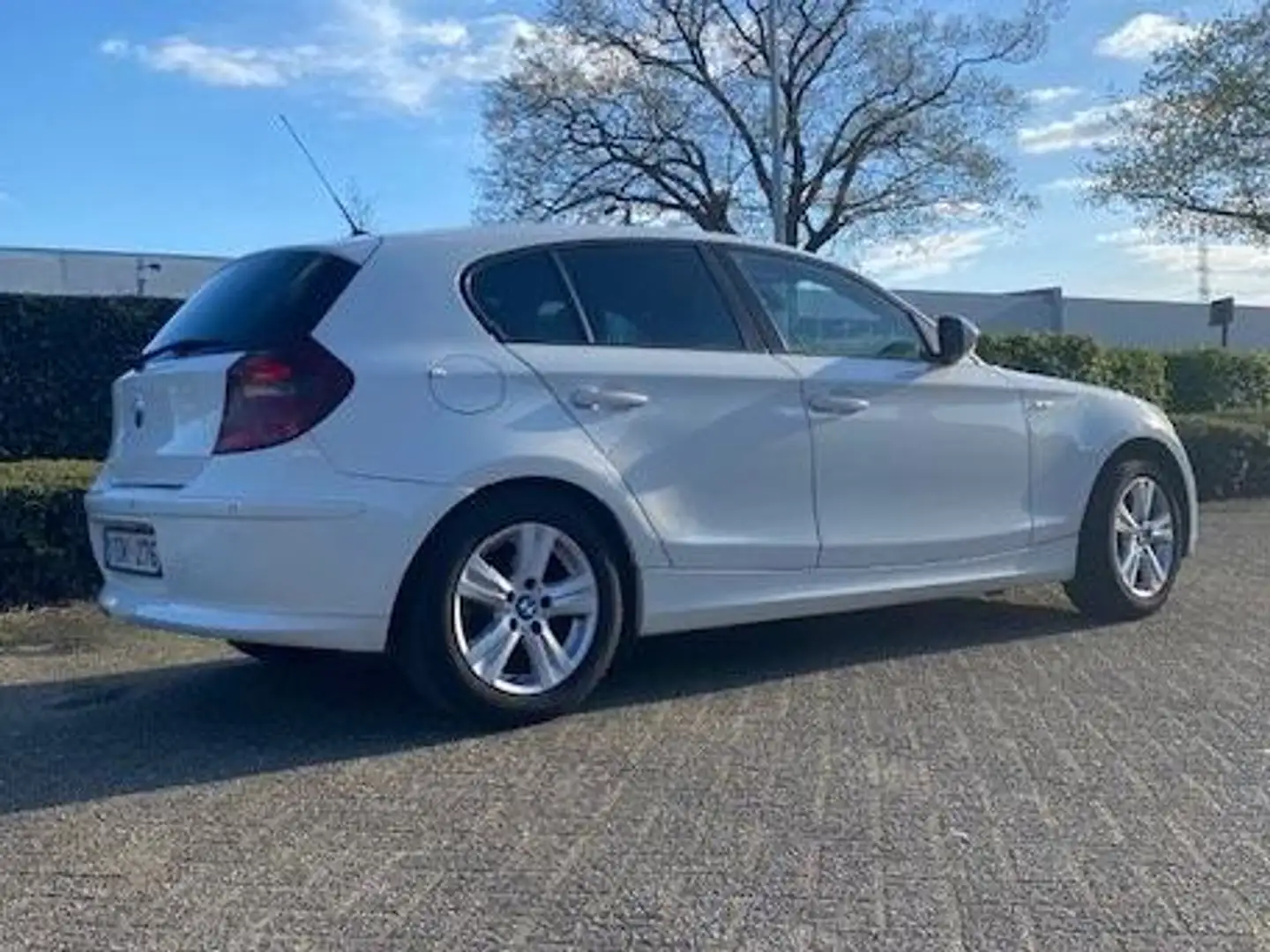 BMW 116 Blanc - 2