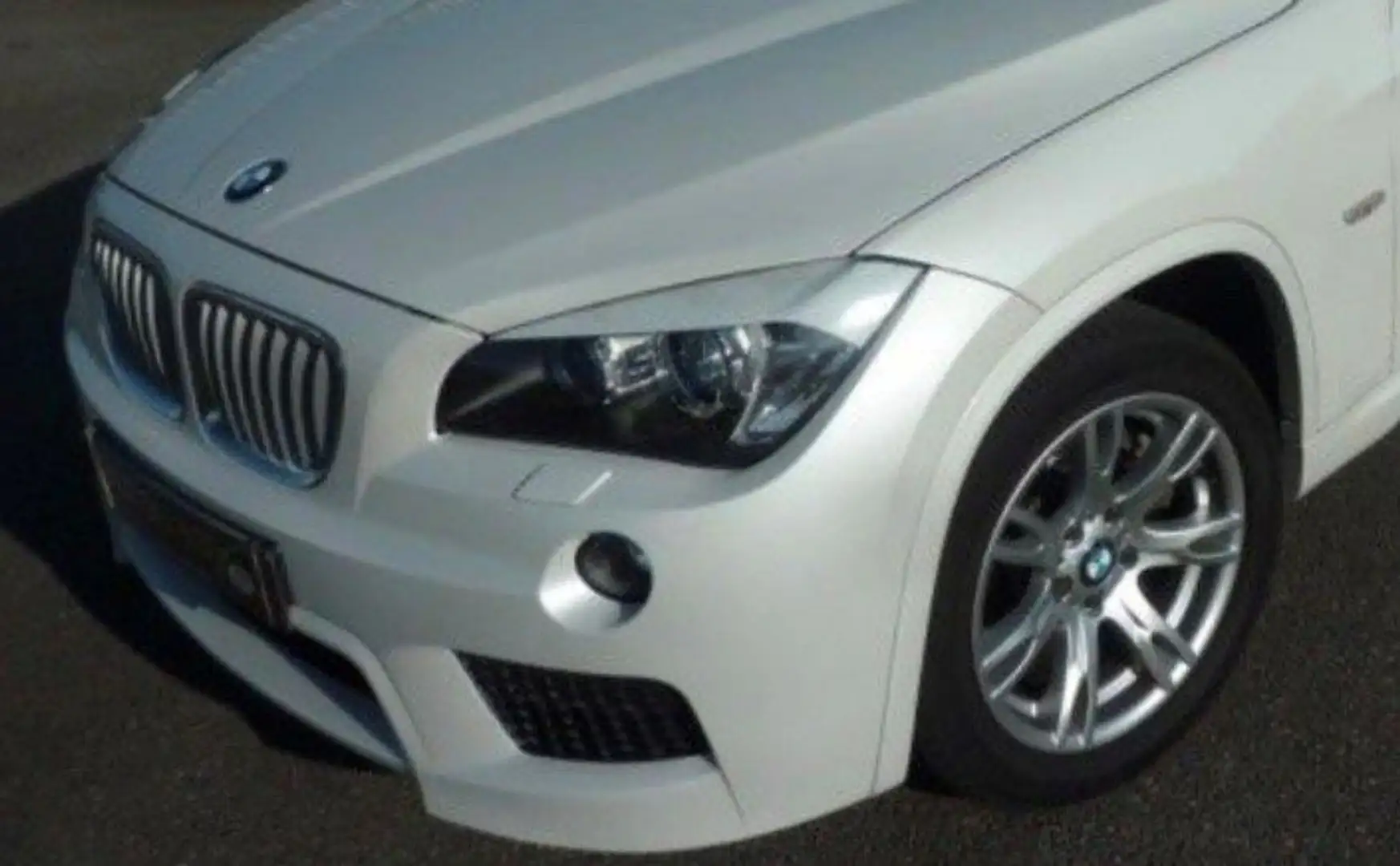 BMW X1 xDrive 28i 245 ch Sport Design A Blanc - 1