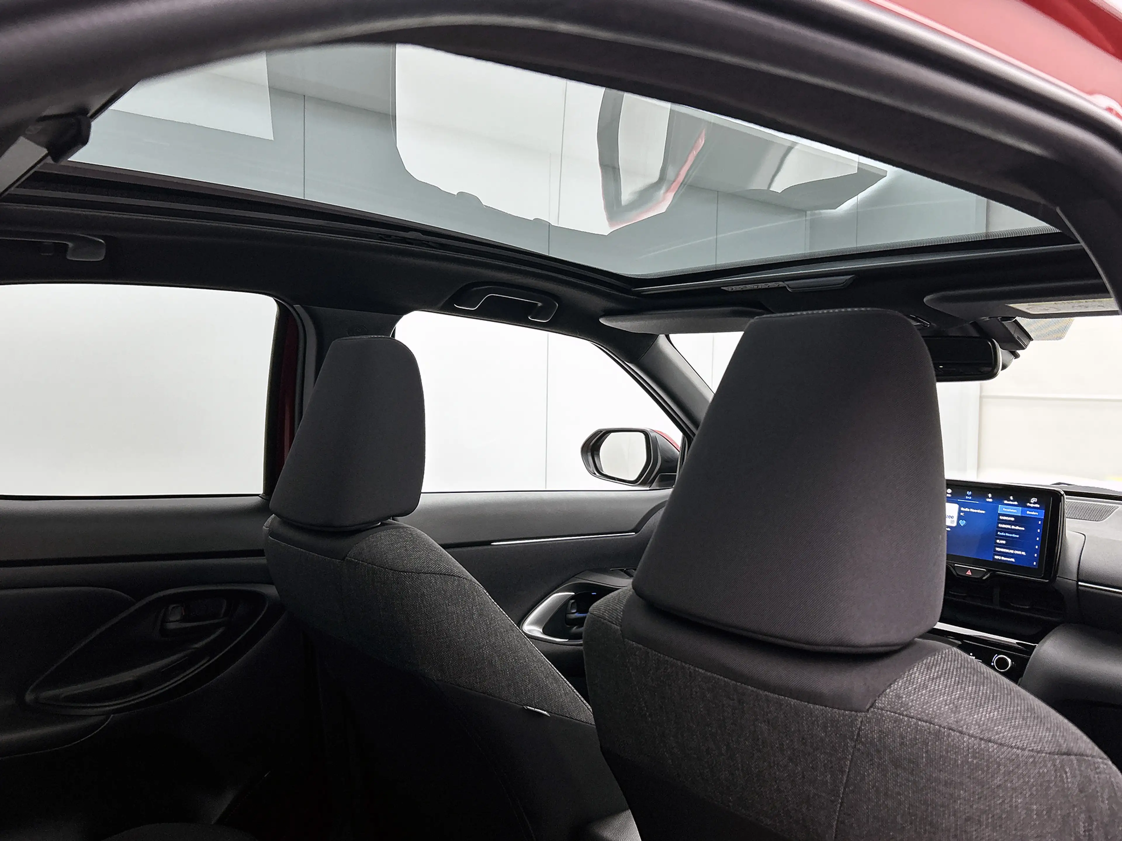 Toyota Yaris Cross 1.5 Hybrid Explore | Voorstoelen verwarmd | — photo 12