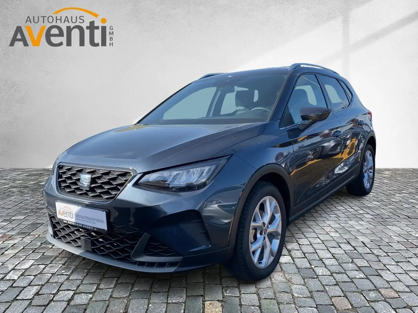 SEAT Arona FR *LED*Navi*Lane Assist*W-Paket*Apple*DAB Grau - 2