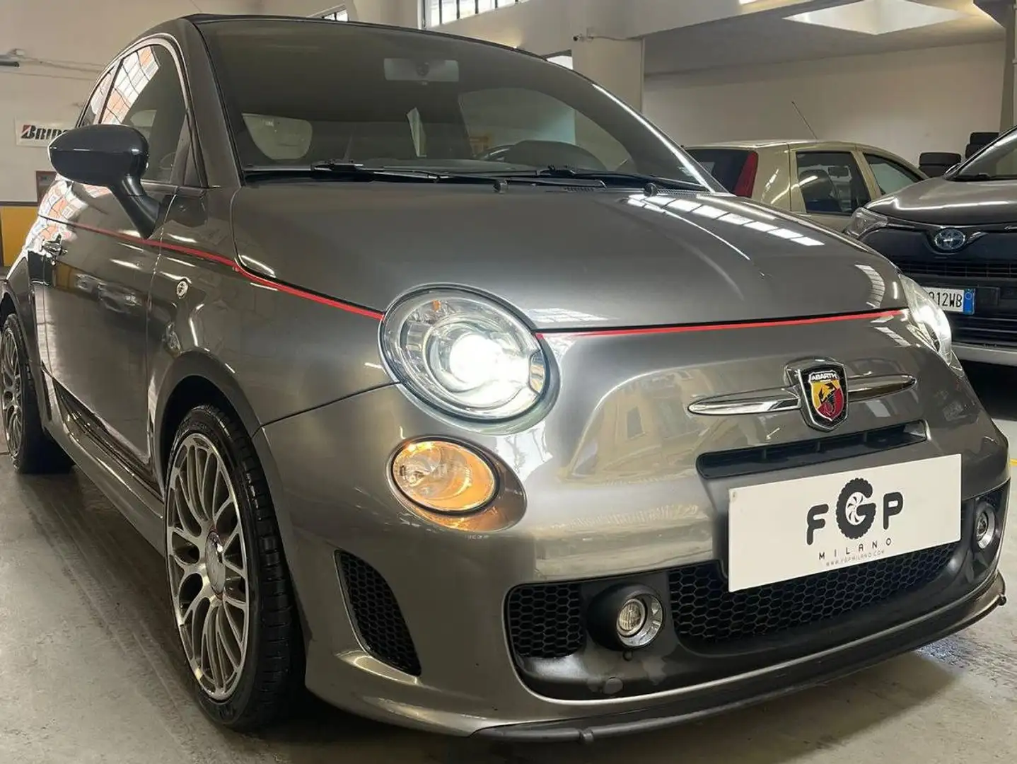 Abarth 500C 500C 1.4 16v t. t-jet bicol. 140cv MTA Сірий - 2