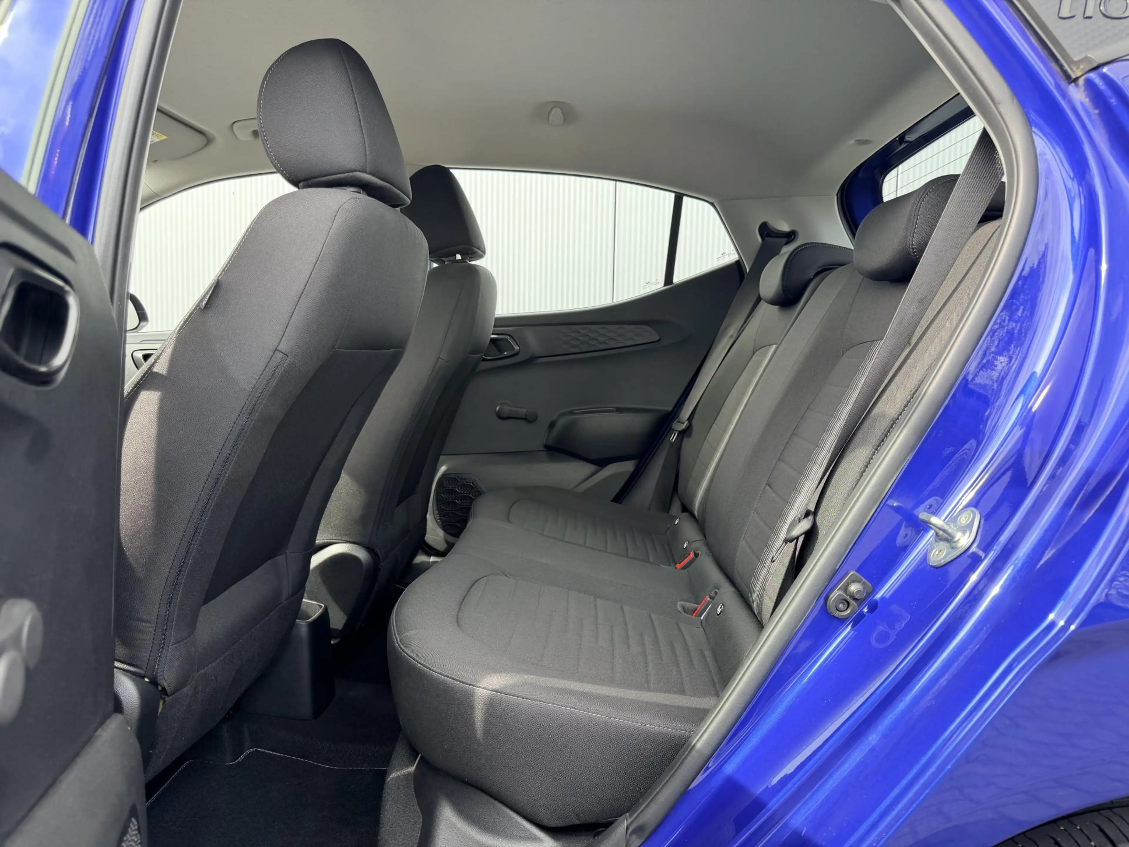 Hyundai i10 1.0 Comfort Smart / Navigatie / Achteruitrijcamera — photo 9