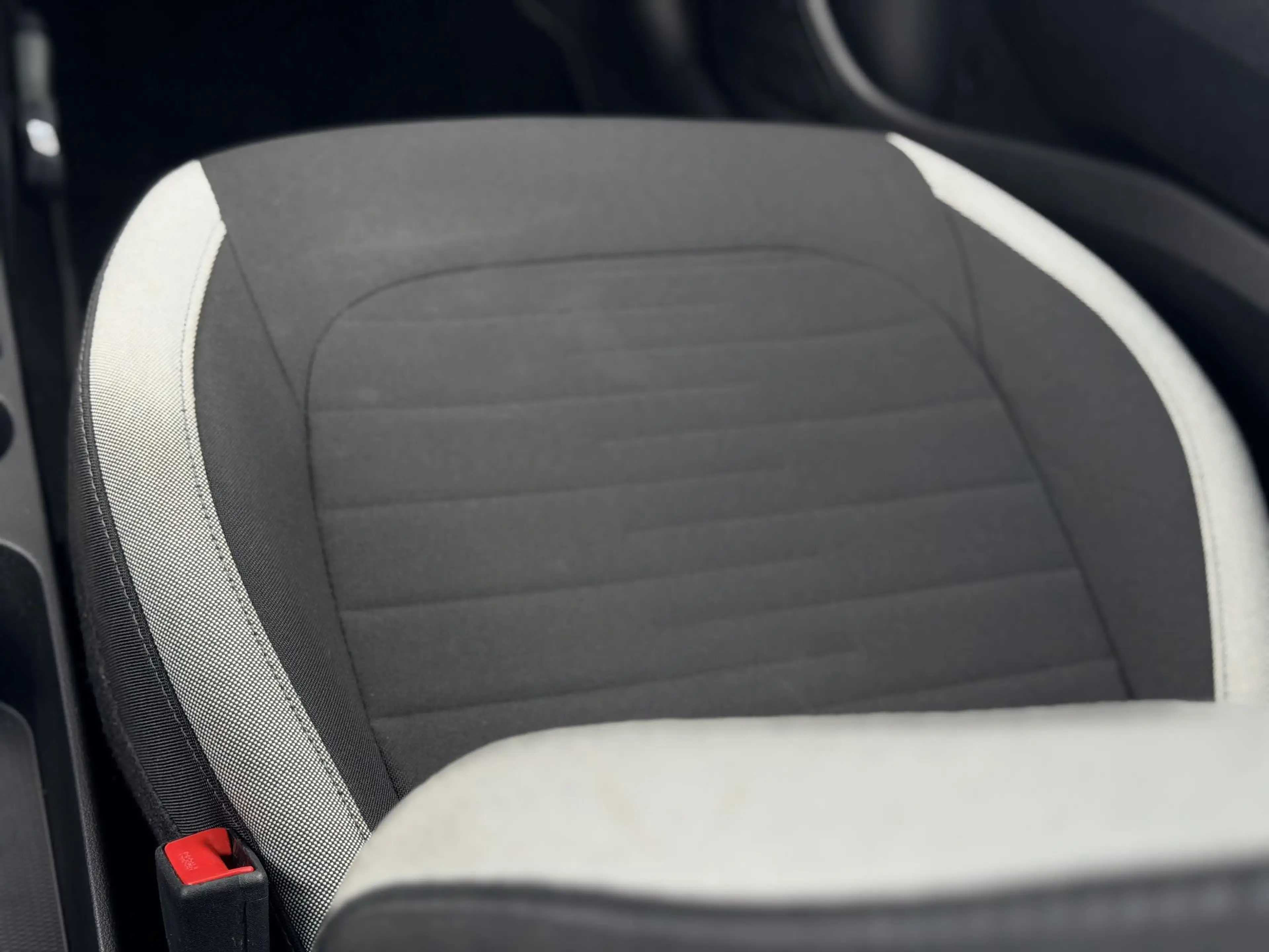Hyundai i10 1.0 Comfort Smart / Navigatie / Achteruitrijcamera — photo 36