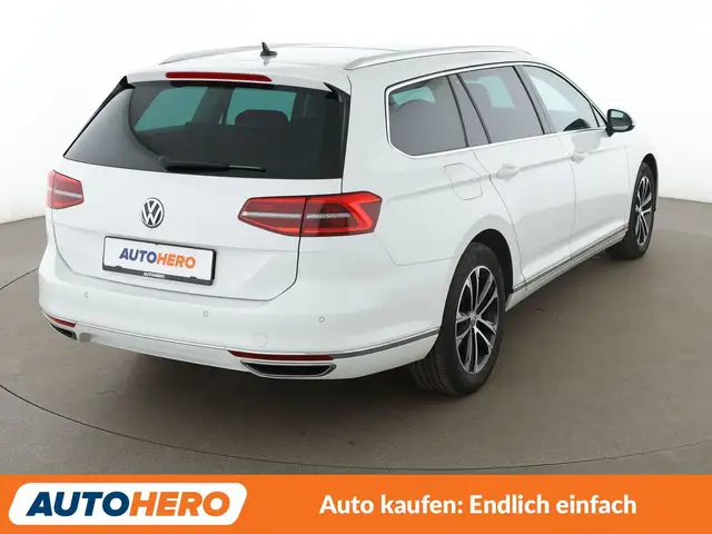 Volkswagen Passat view 6