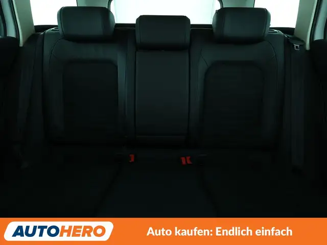 Volkswagen Passat view 15