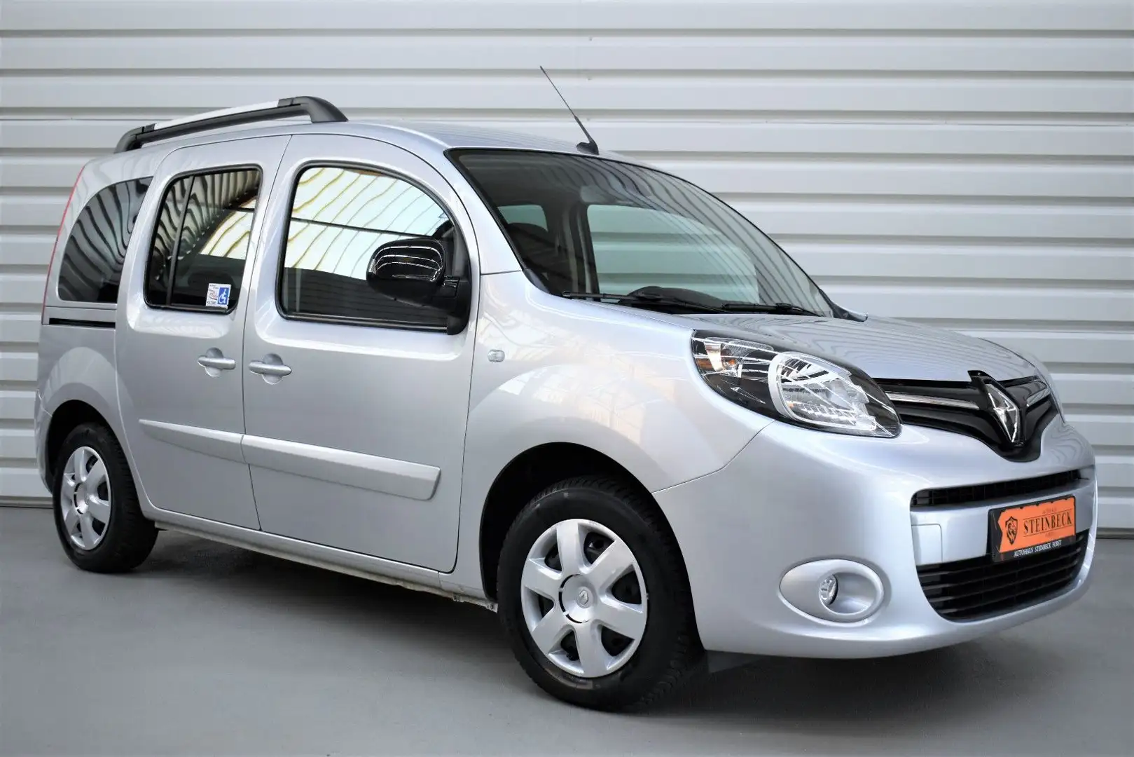 Renault Kangoo Luxe+Navi+47.000KM+PDC+Behinderten-FZG Silber - 1