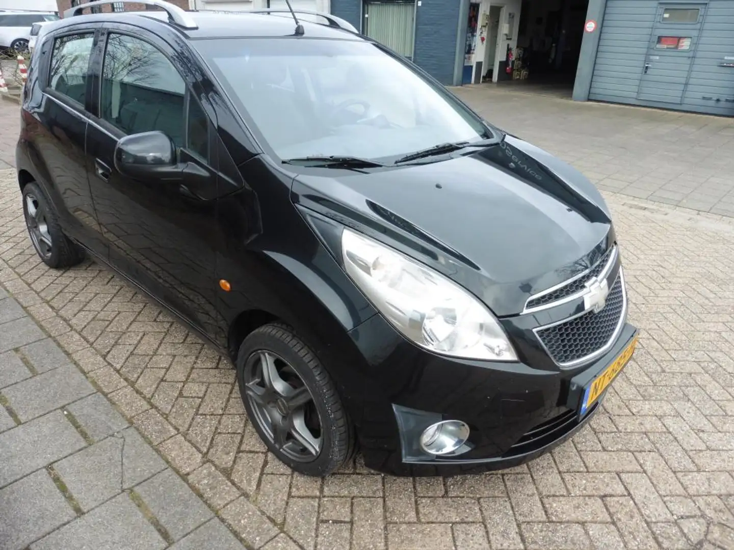 Chevrolet Spark 1.2 16V LTZ AIRCO Noir - 2