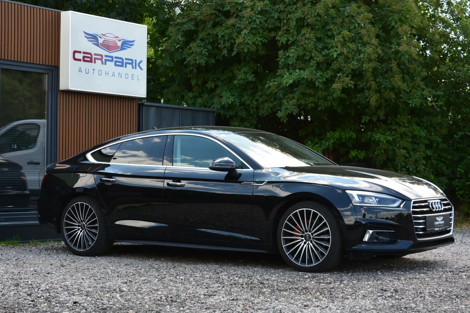 Audi A5 40 TDI design - 1