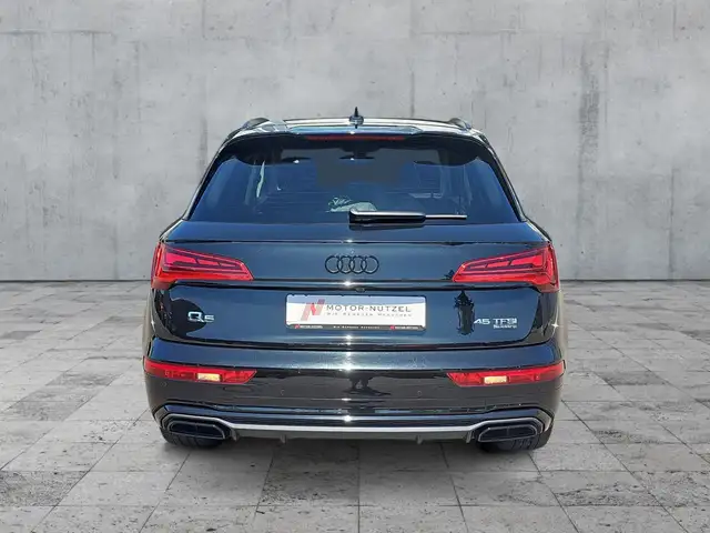 Audi Q5 view 5