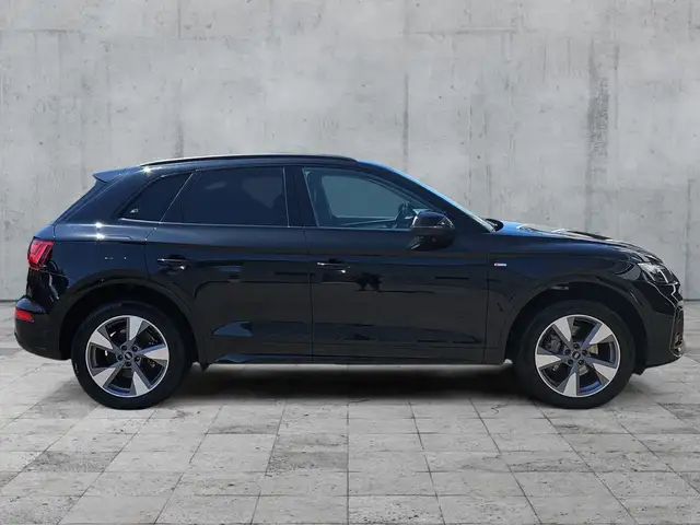 Audi Q5 view 7