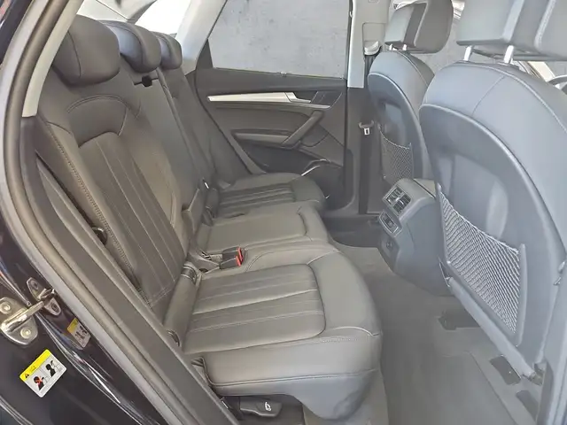Audi Q5 view 16