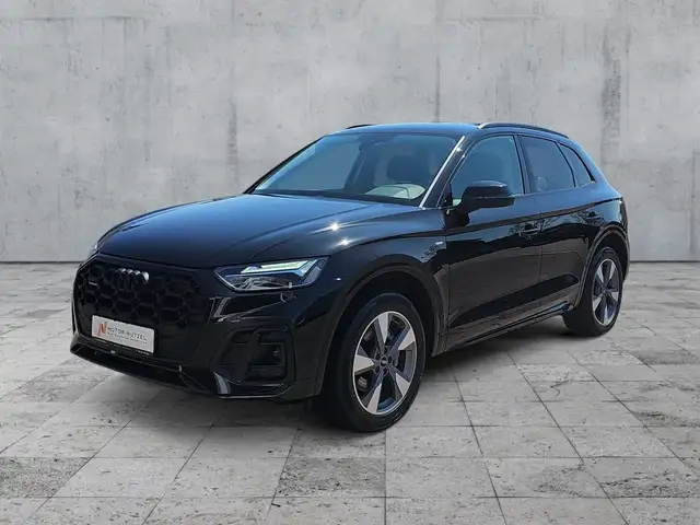 Audi Q5 view 2