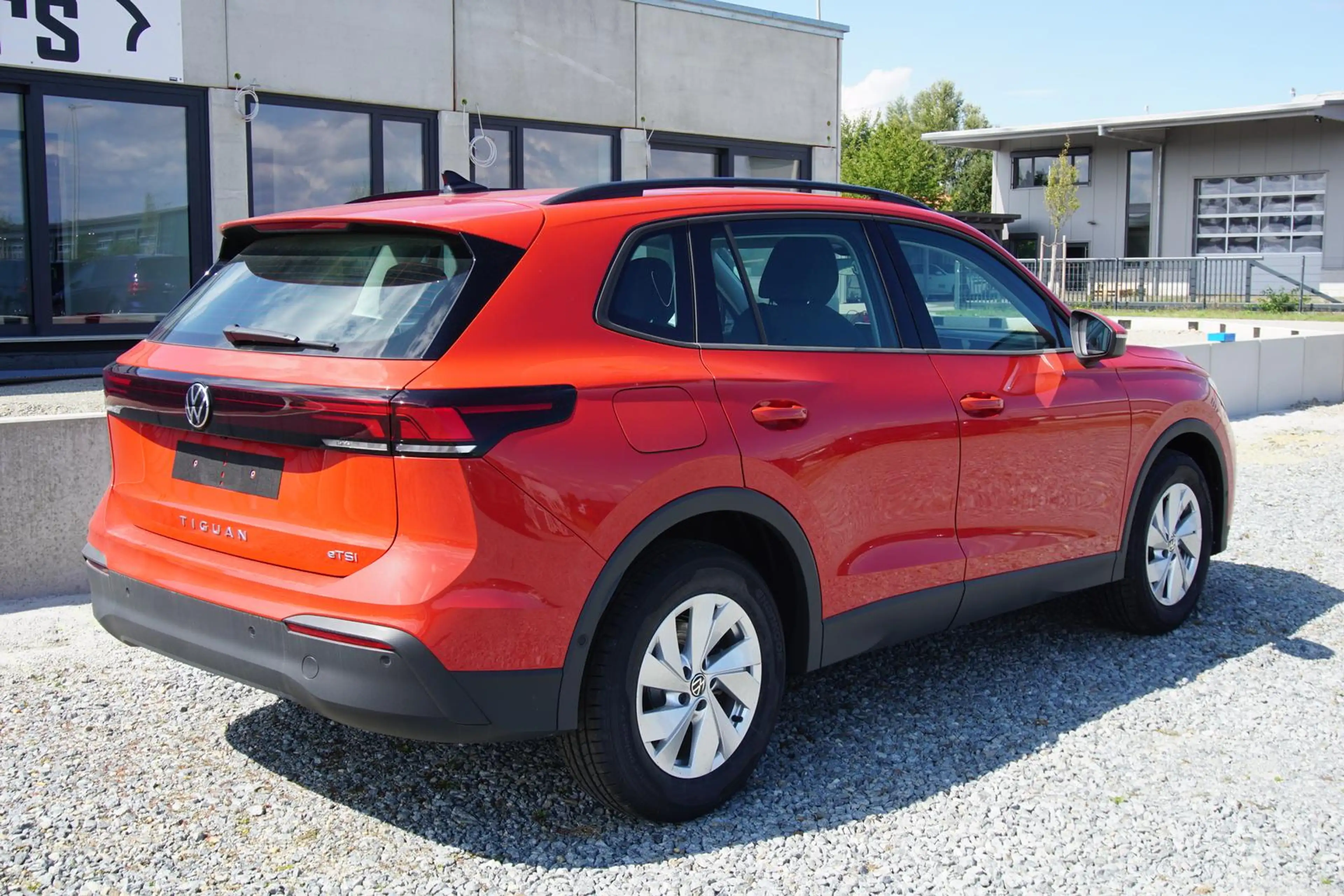 Volkswagen Tiguan 1.5eTSI DSG Navi/MirrorLi AHK Kamera ACC — photo 6
