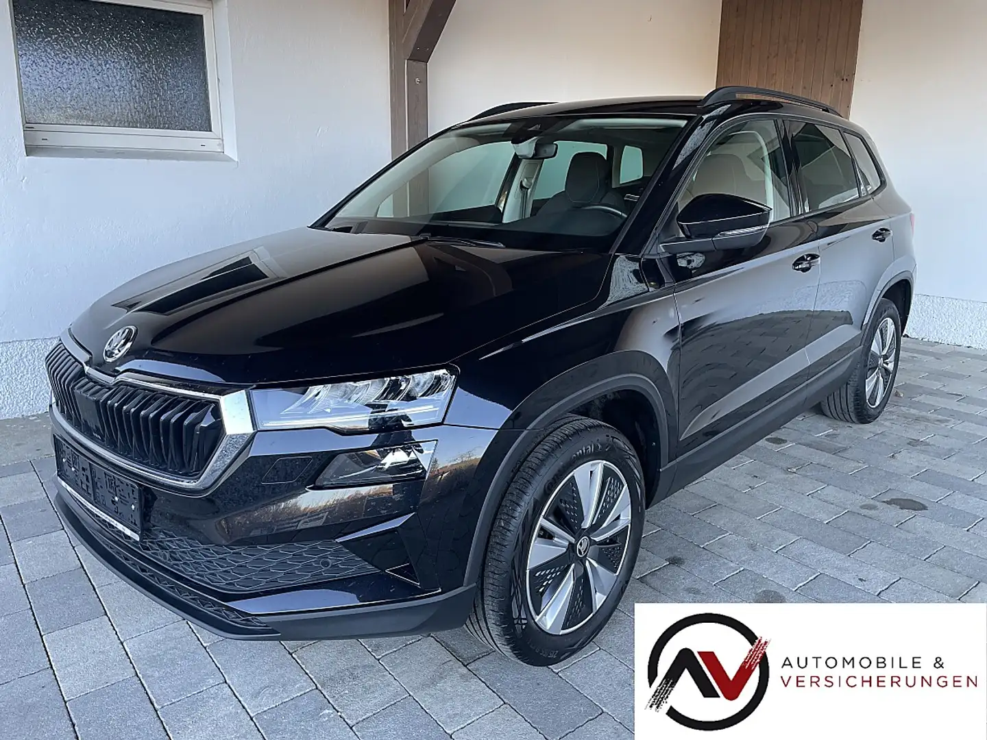 Skoda Karoq 2,0 TDI DSG LED-NAVI-ACC-LANEASSIT-RFK-VIRTUAL-... Schwarz - 1