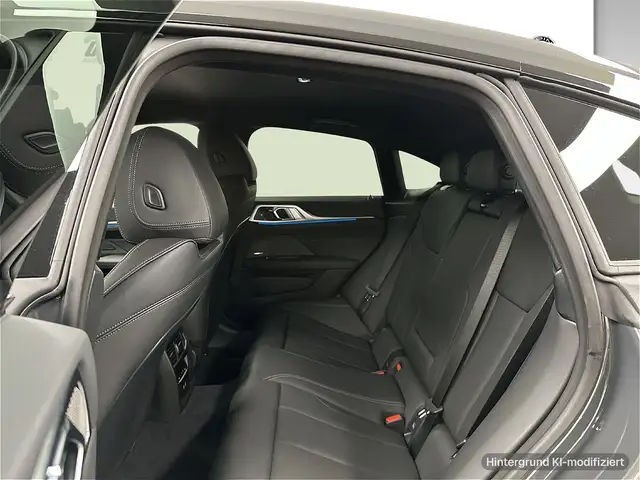 BMW I4 view 11